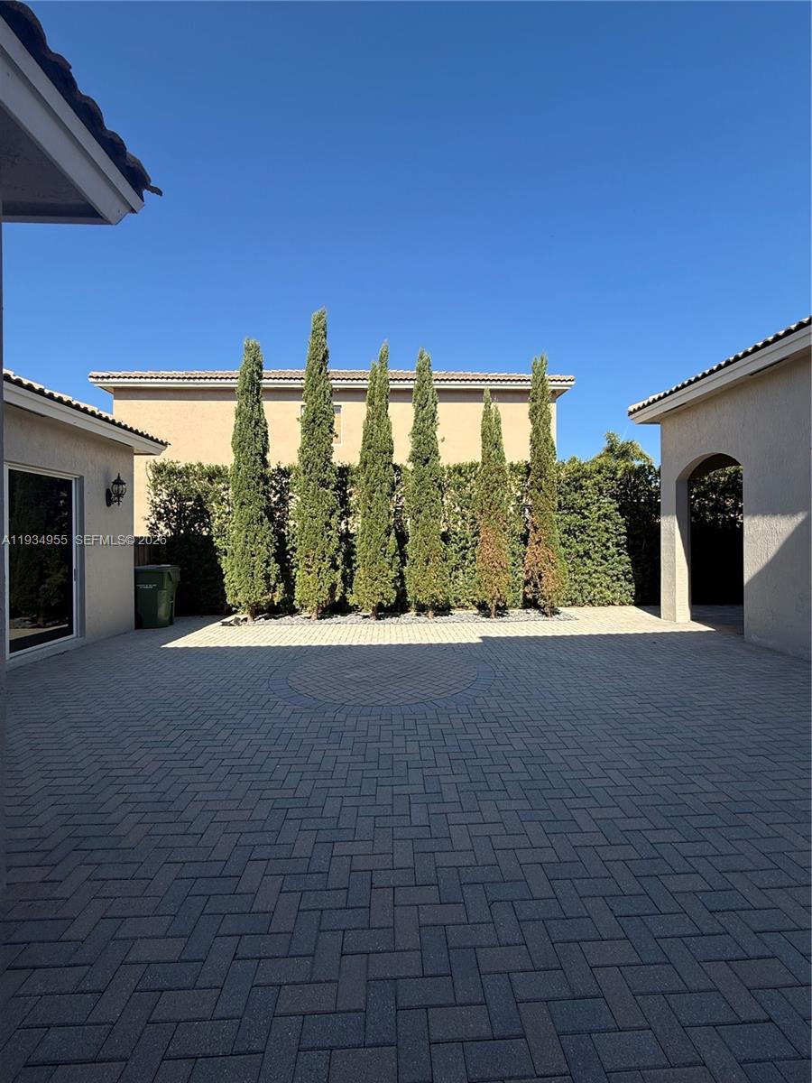 2239 SE 19th Ave 2239