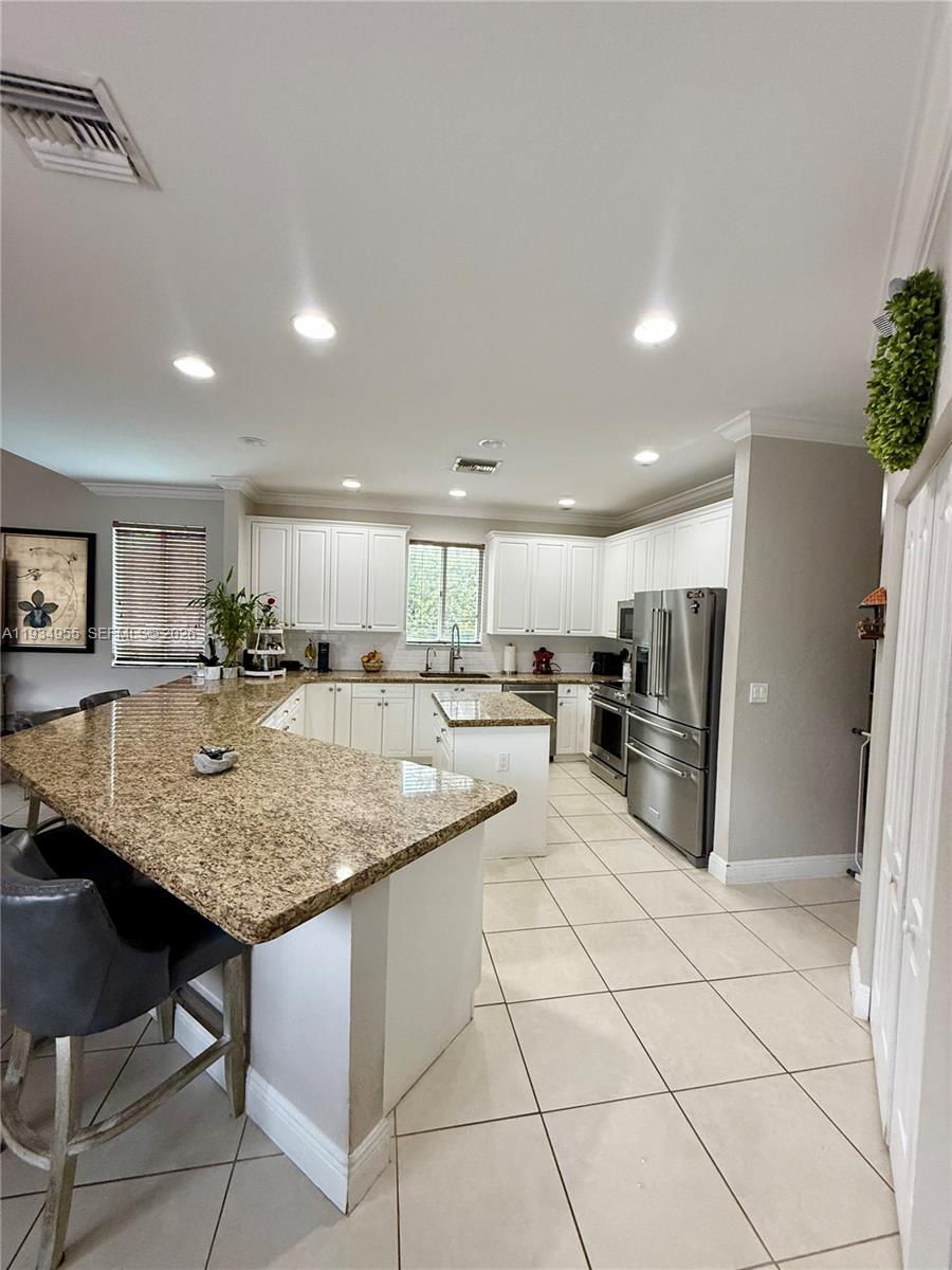 2239 SE 19th Ave 2239
