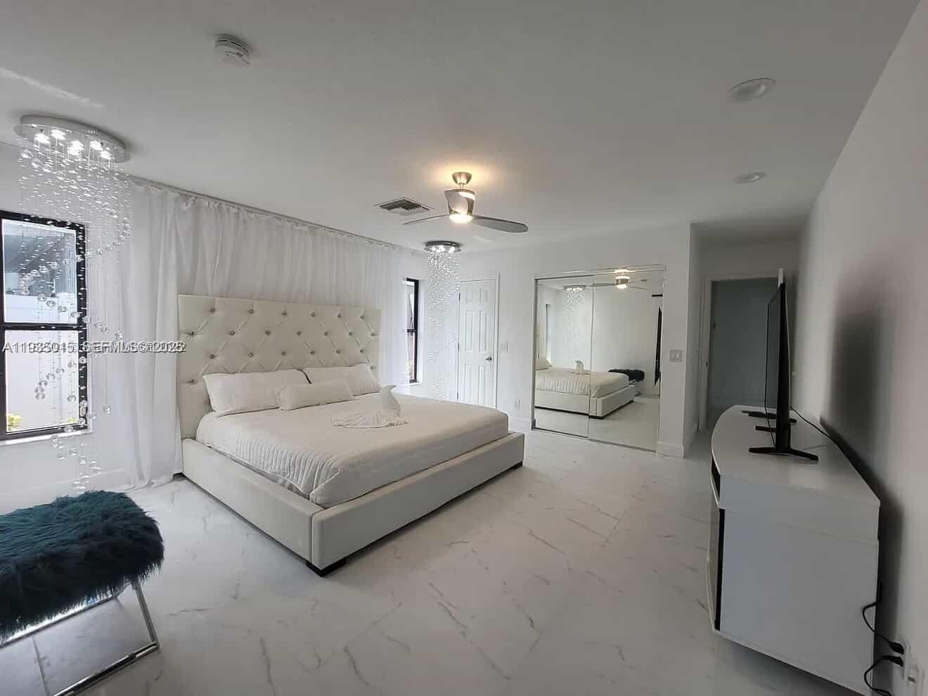 Additional living spaces at 270 7th St - Home in Dania Beach