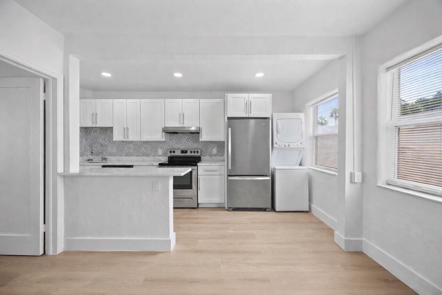 Croissant Park 4-28 B