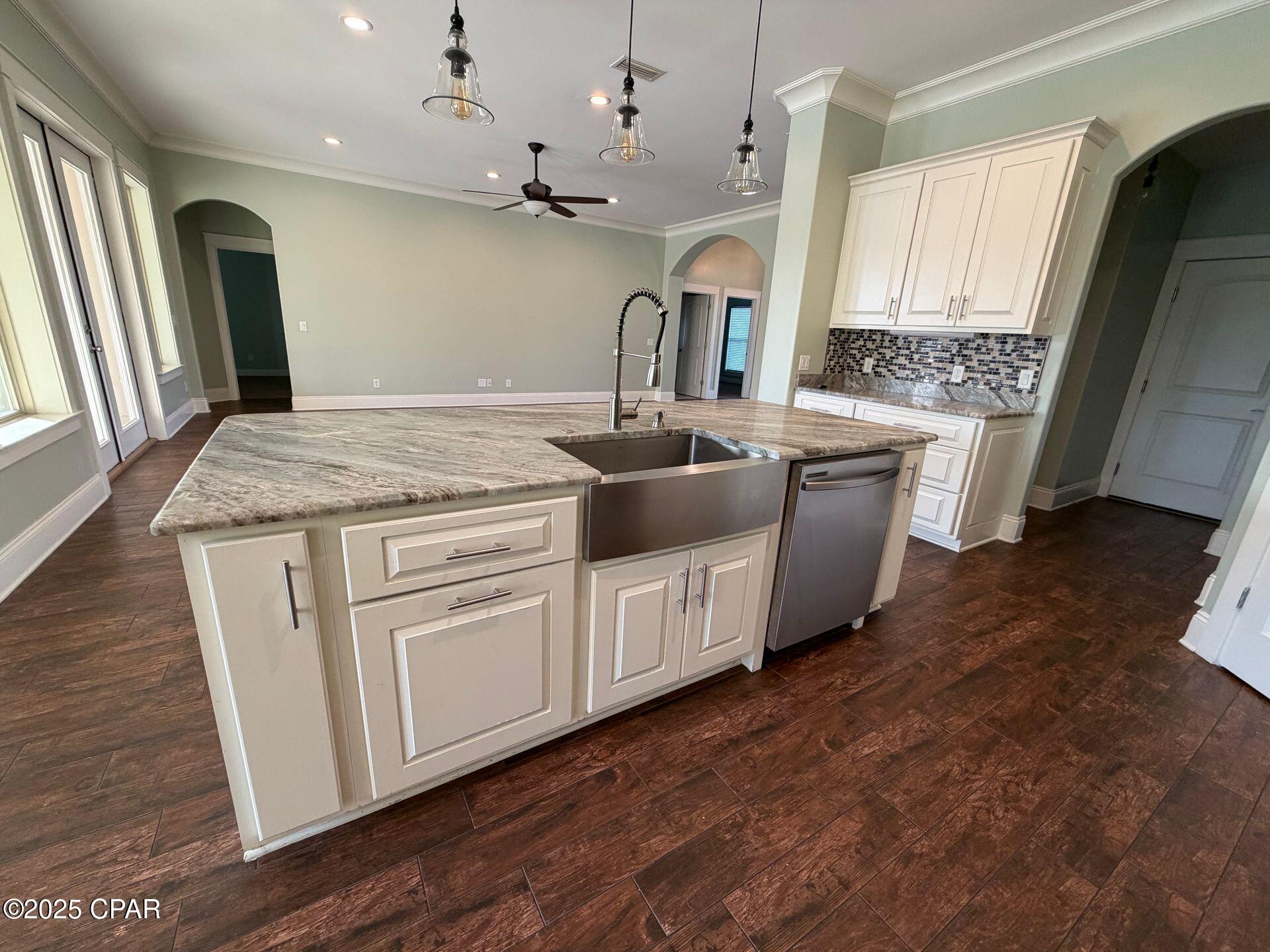 Image 7 For 4528 Tropical Drive