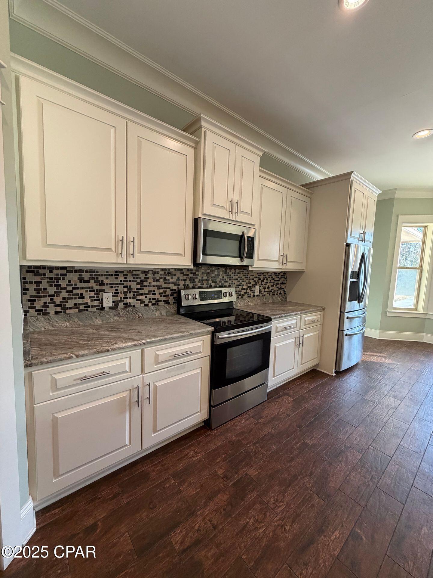 Image 8 For 4528 Tropical Drive