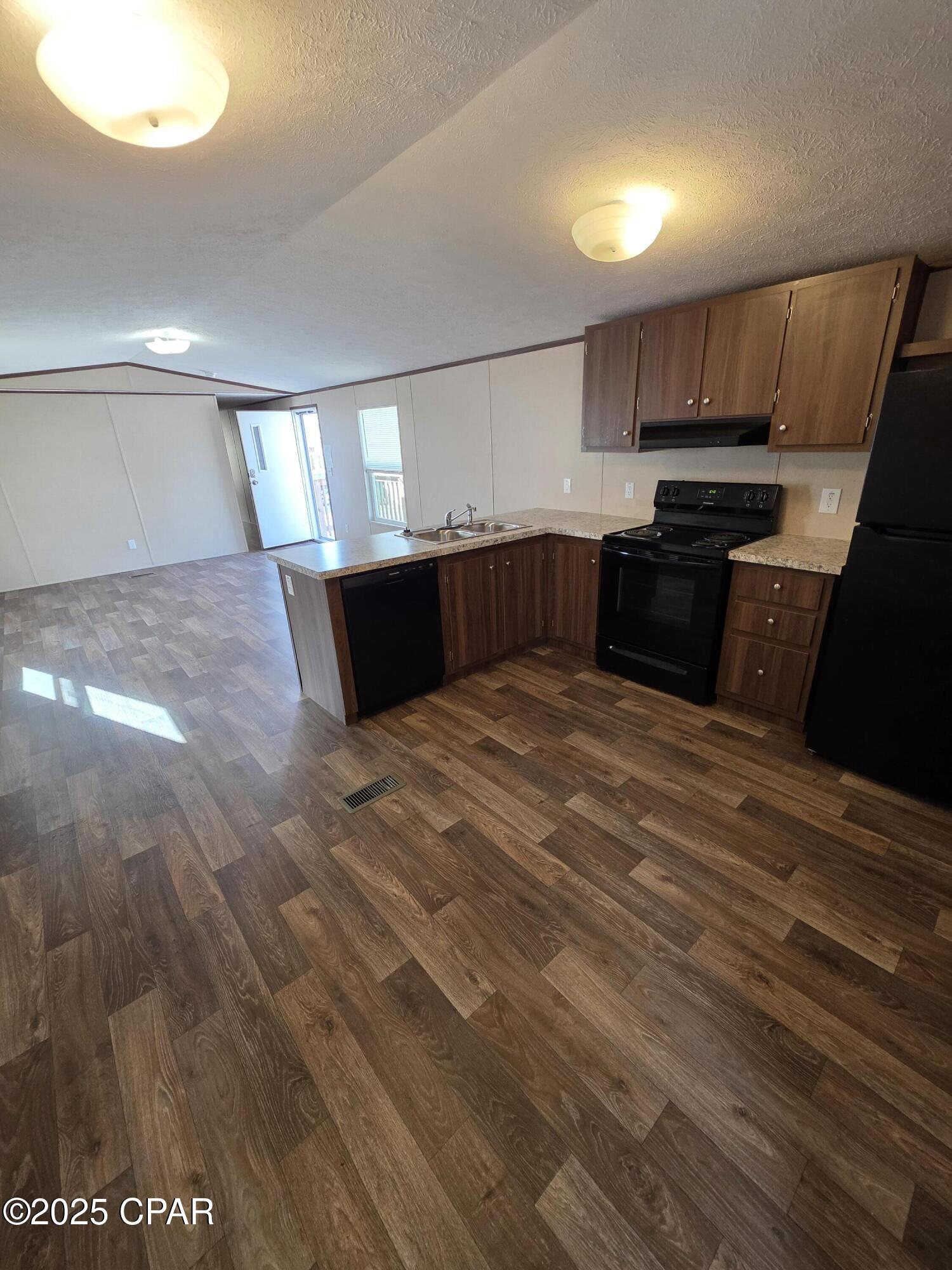 Image 4 For 2723 19th Street 2b