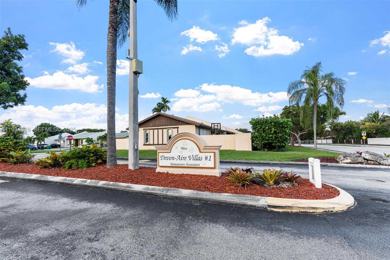 Devon-Aire Villas Sec 2