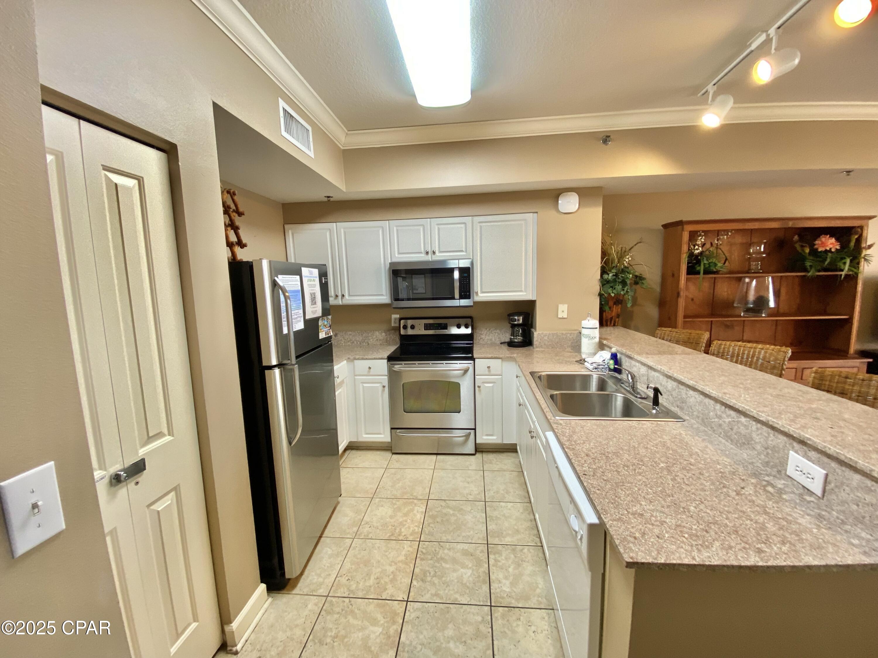 Image 22 For 9900 Thomas Drive 2325