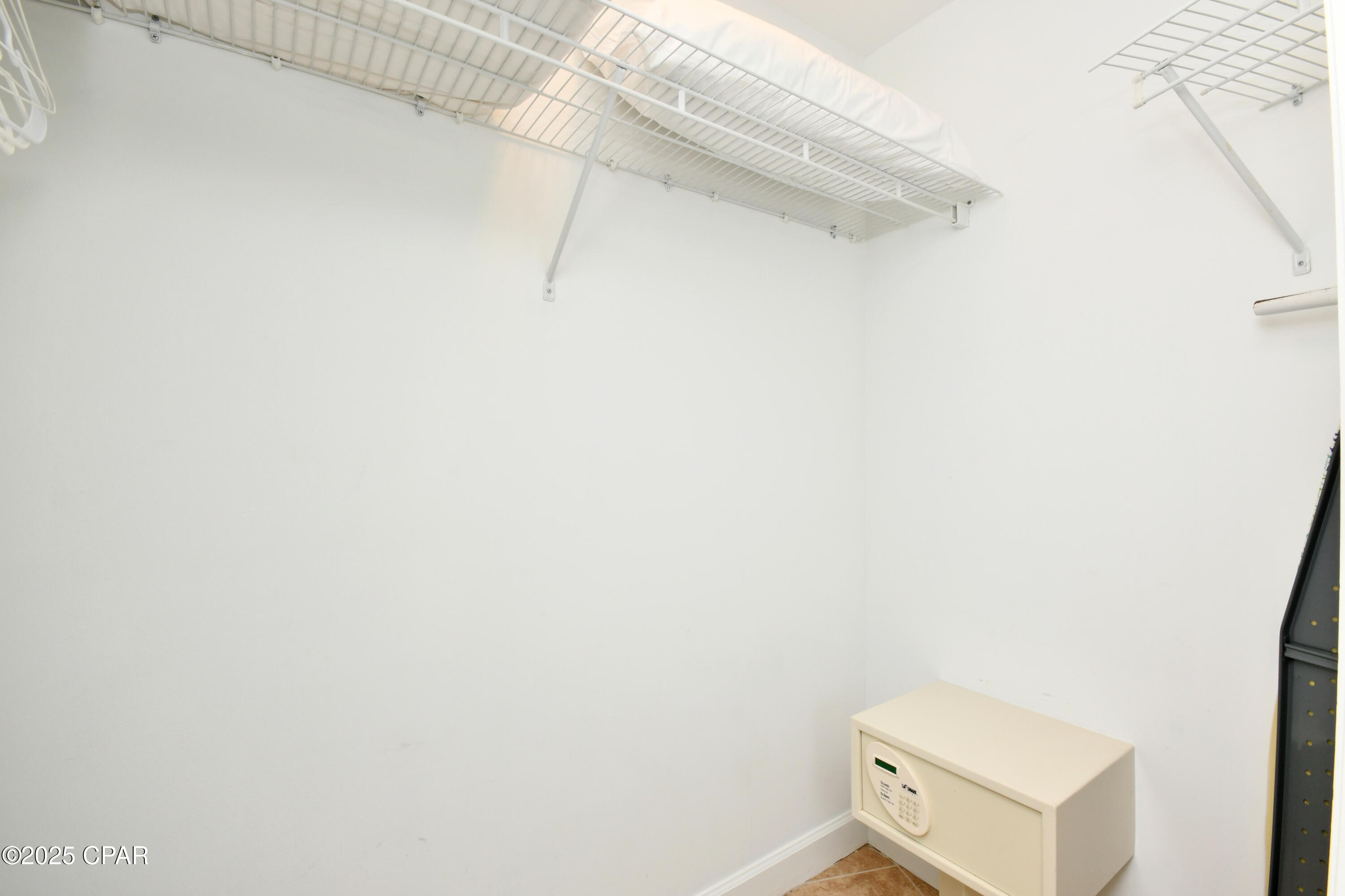 Image 29 For 9450 Thomas Drive 1209c