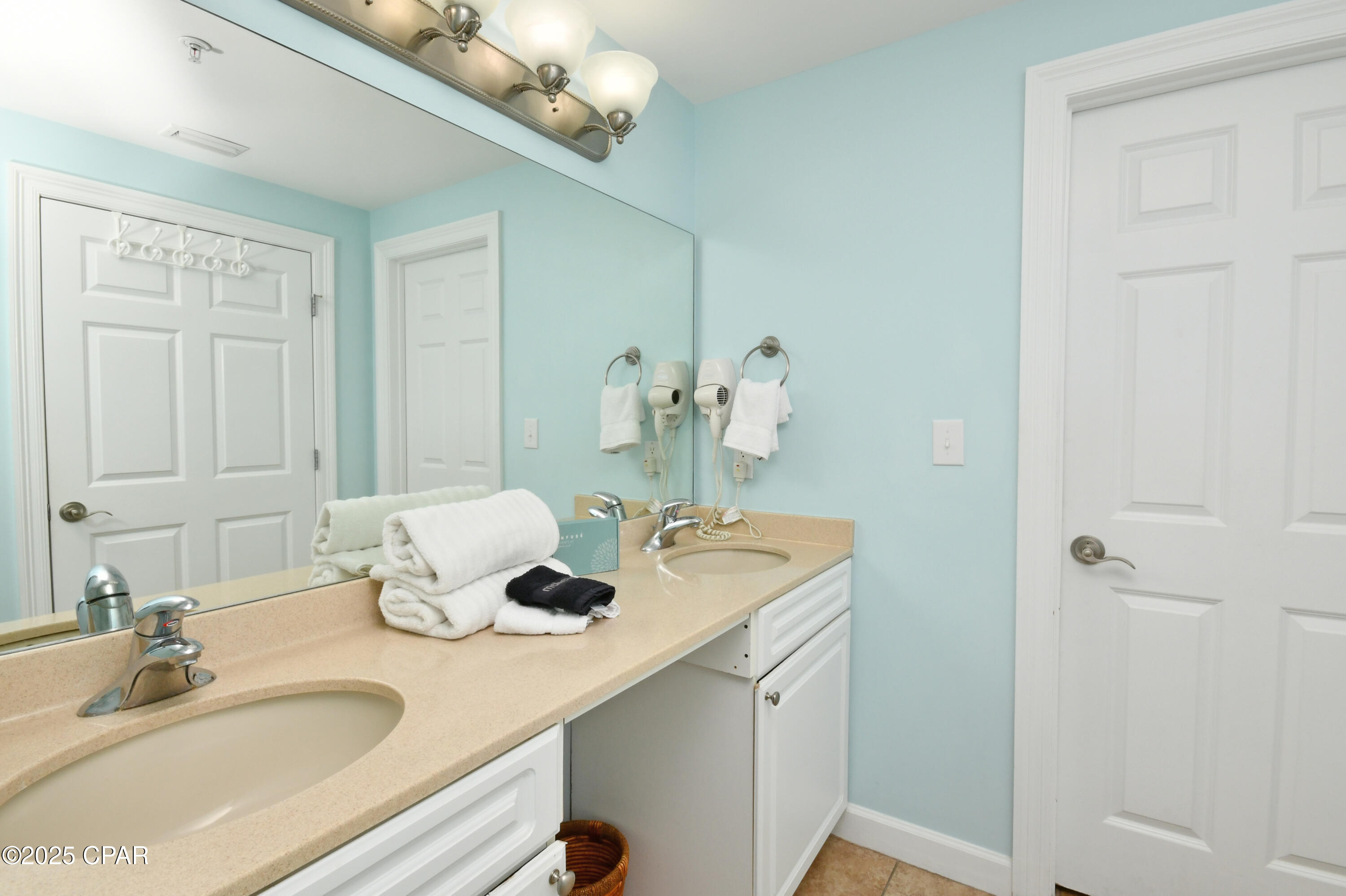 Image 31 For 9450 Thomas Drive 1209c