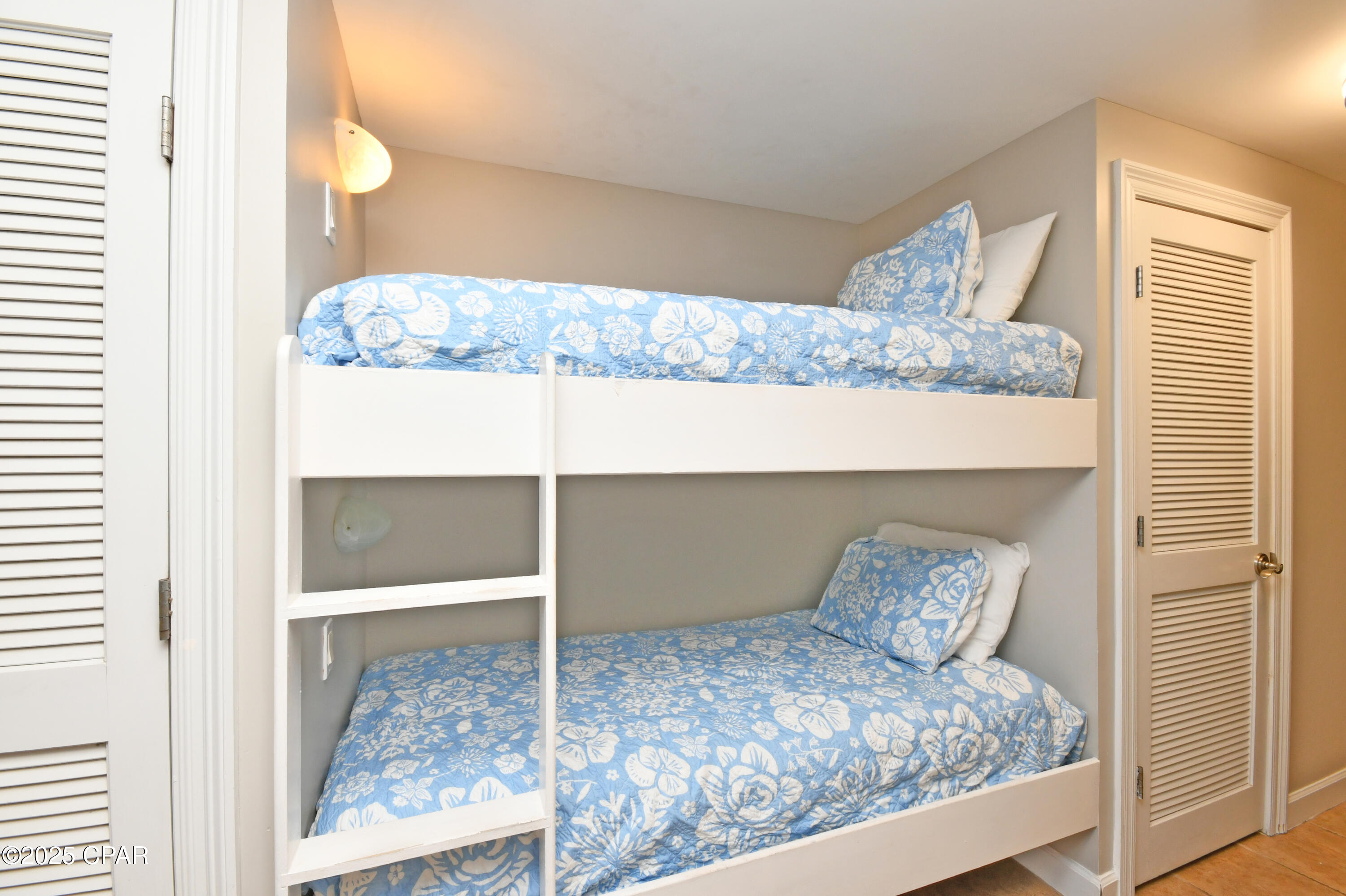 Image 13 For 9450 Thomas Drive 1406d