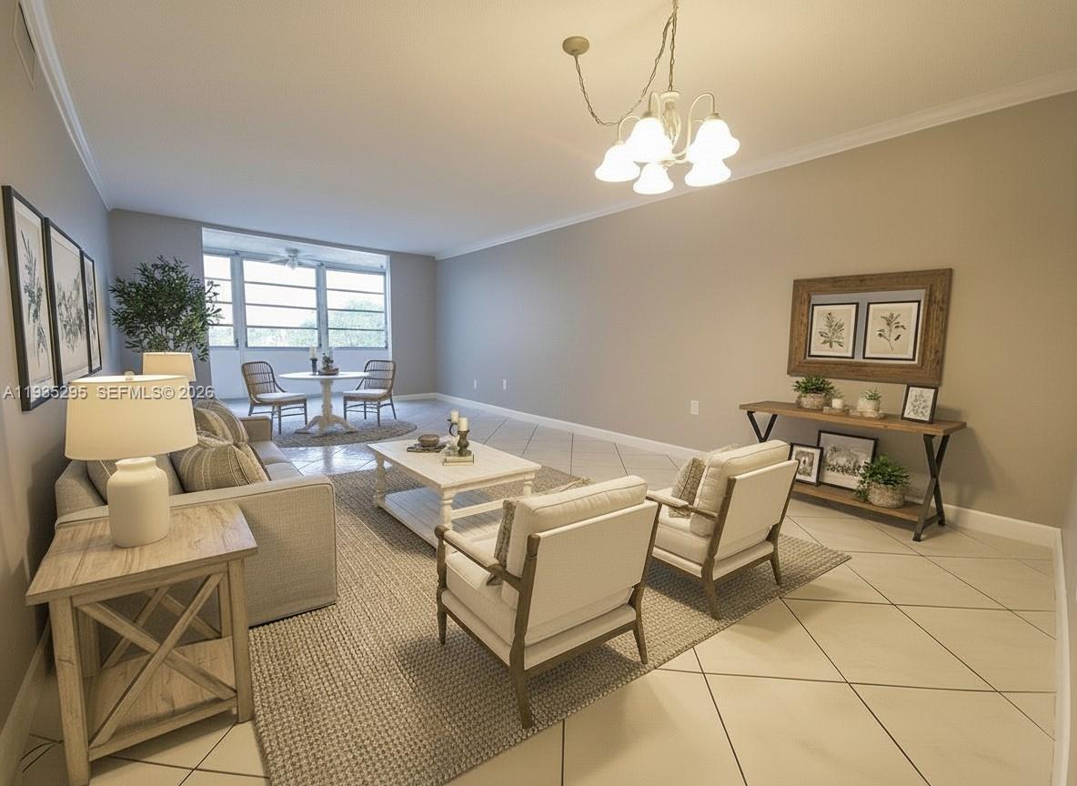 Somerset At Lauderdale La