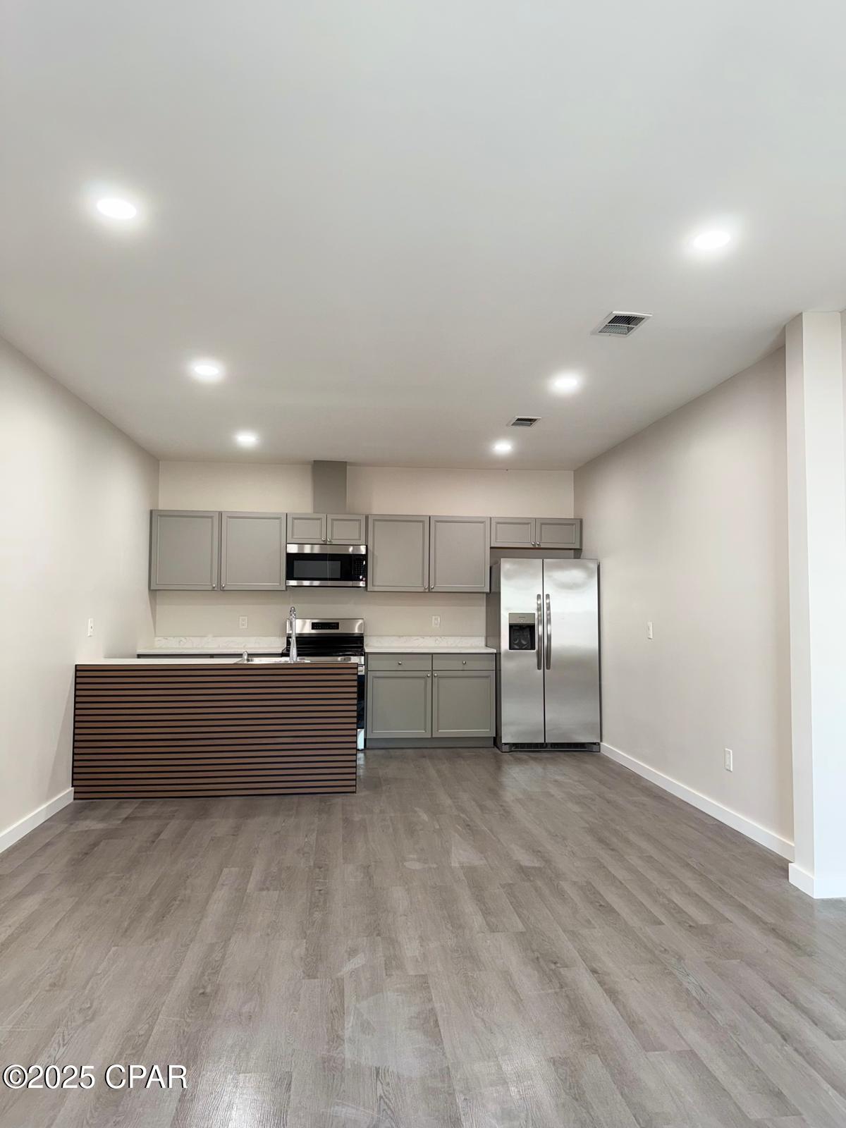 Image 3 For 2913 5th Court A