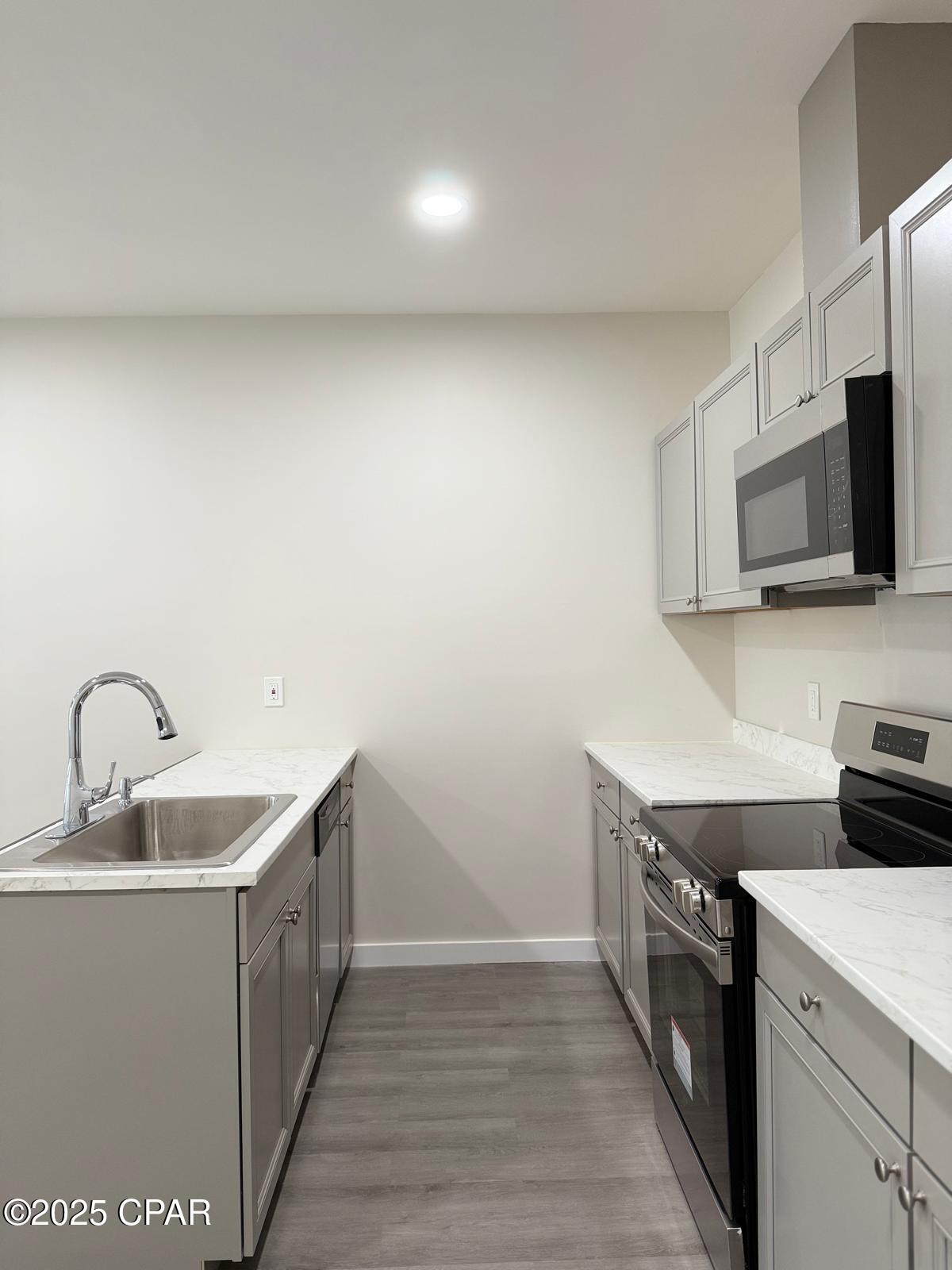 Image 5 For 2913 5th Court A