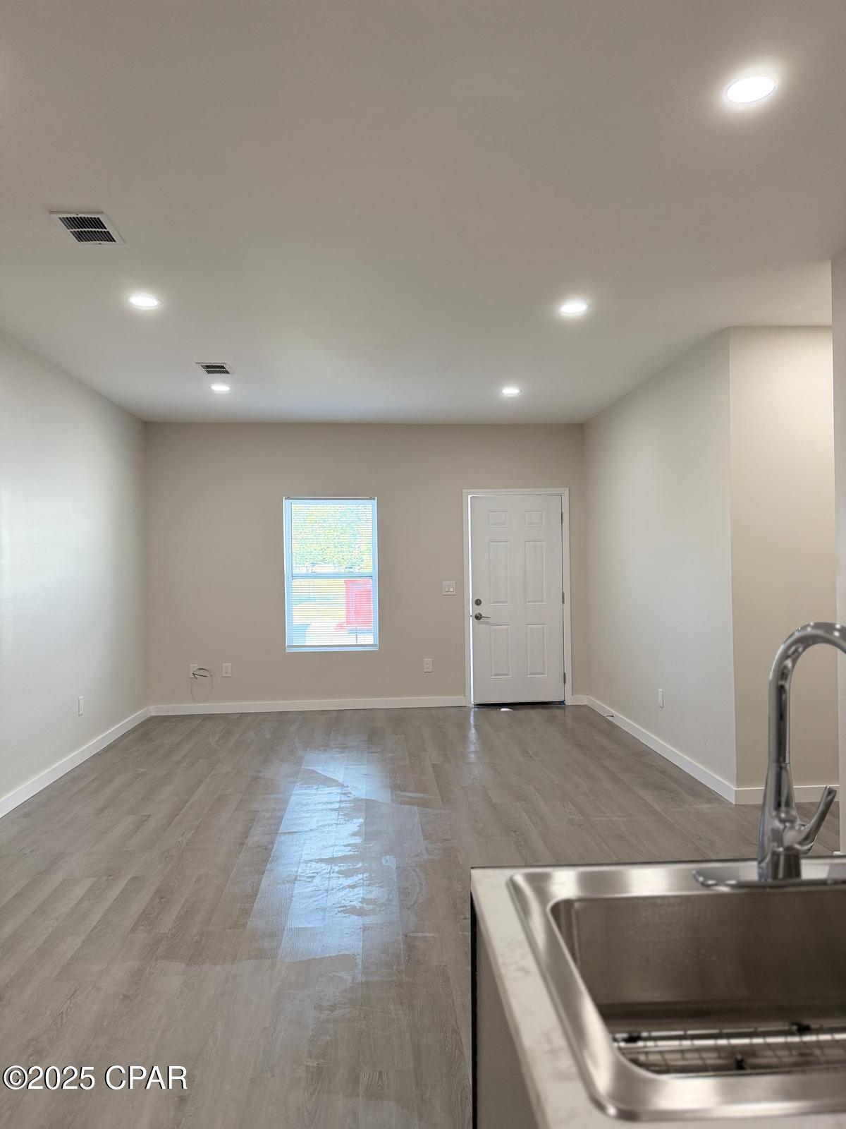 Image 6 For 2913 5th Court A