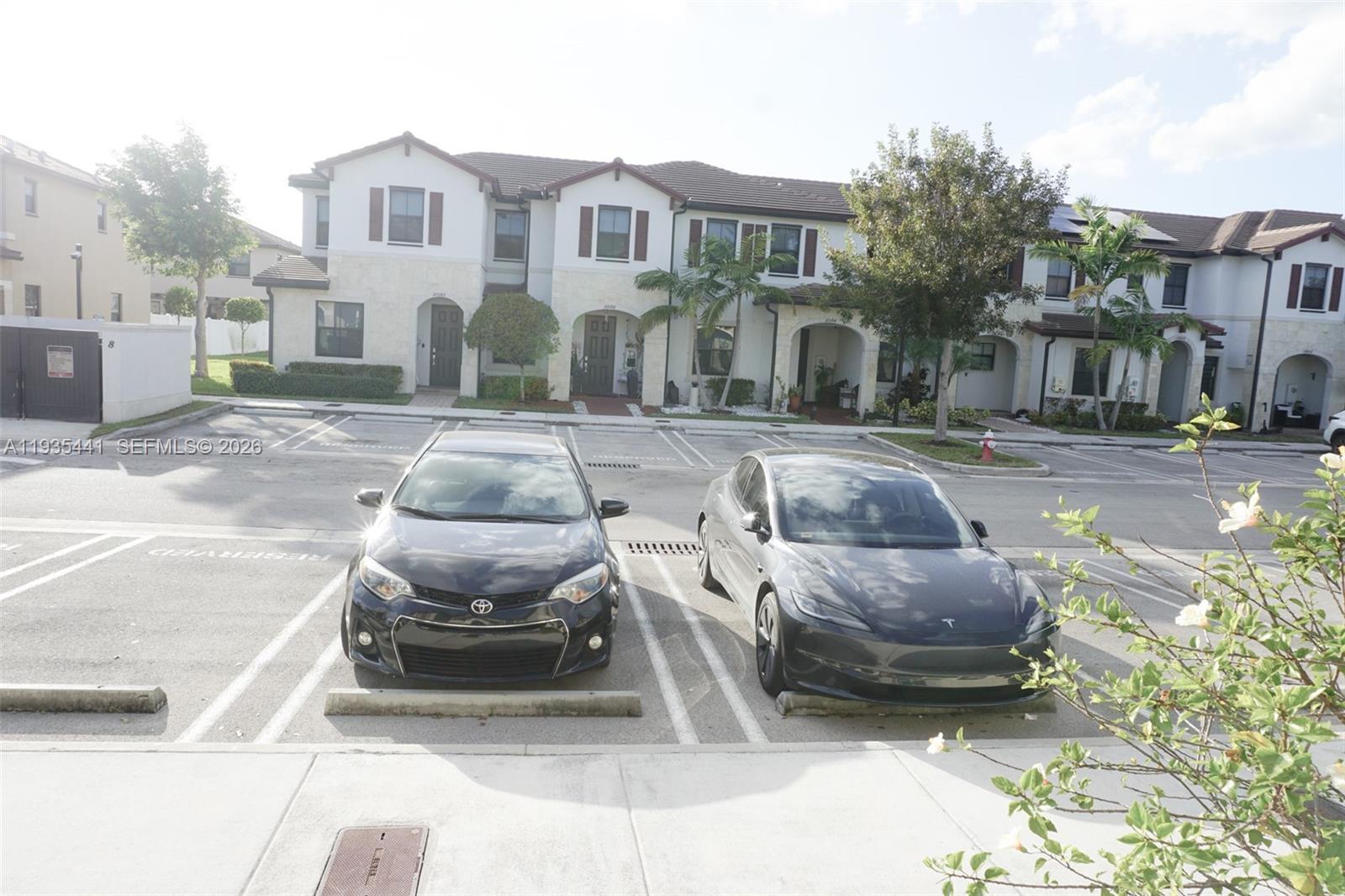 Homes for sale in Hialeah Gardens, FL | 10589 W 32nd Ln, Hialeah Gardens, FL 33018 | MLS# A11935441