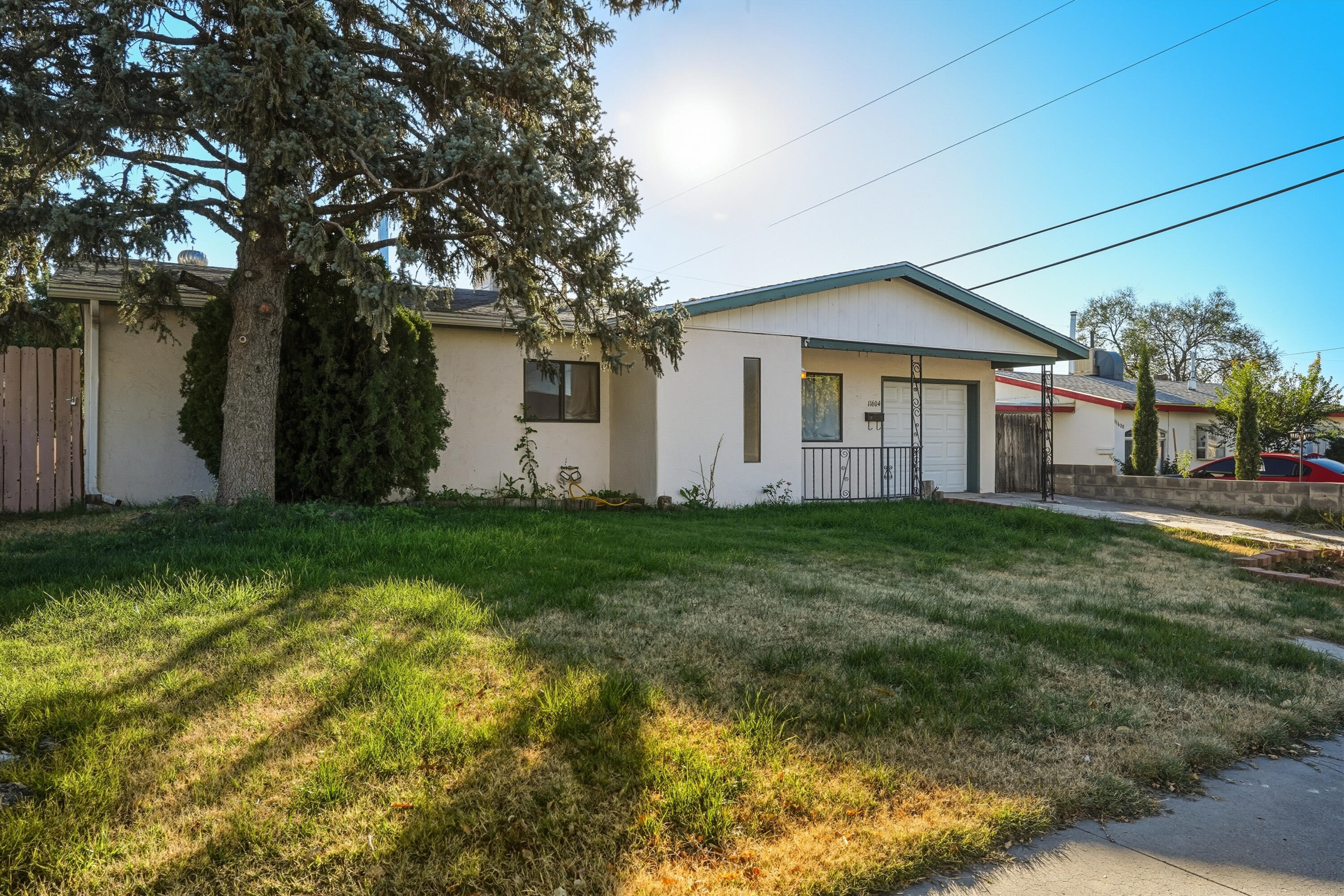 11604 Ralph Avenue, Albuquerque NM 87112