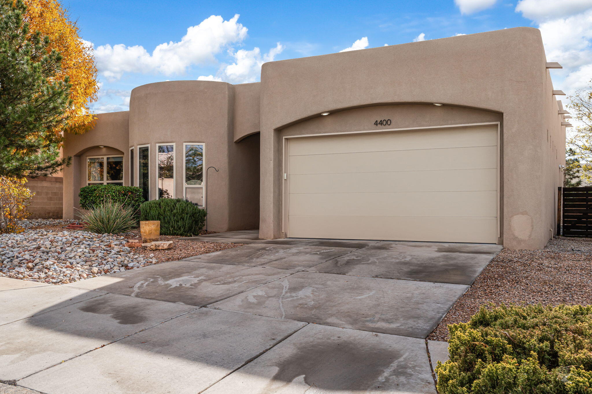 4400 Noche Clara Avenue, Albuquerque NM 87114