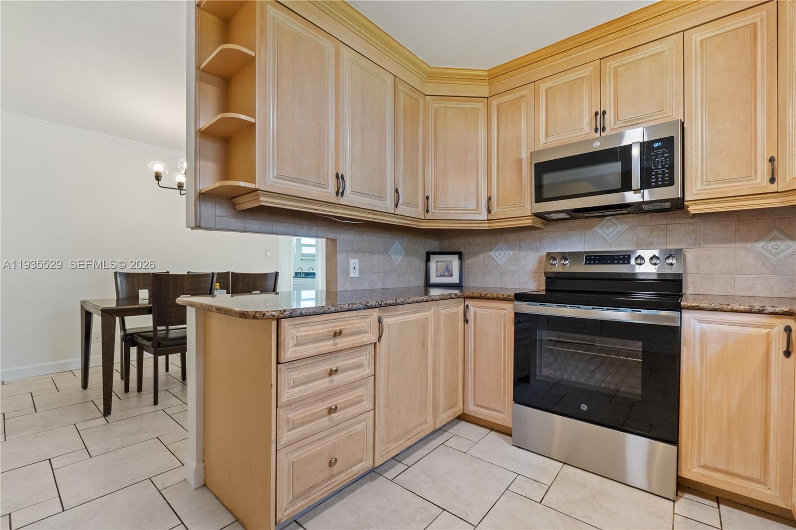 Additional living spaces at 232 6th St - Home in Dania Beach