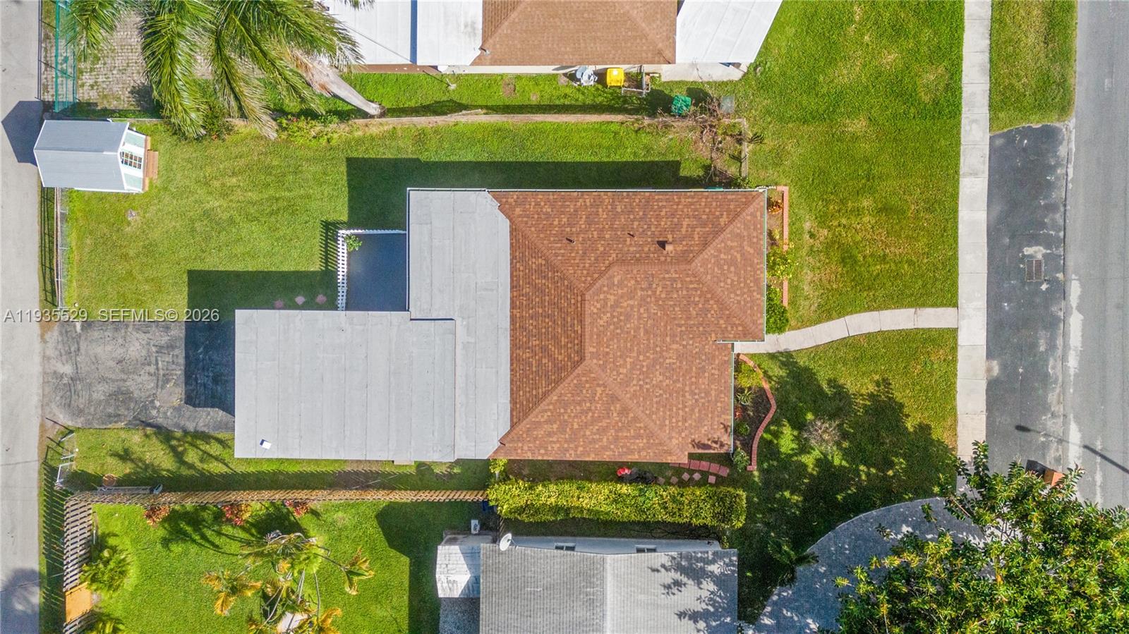 Impressive exterior facade at 232 6th St - Home in Dania Beach