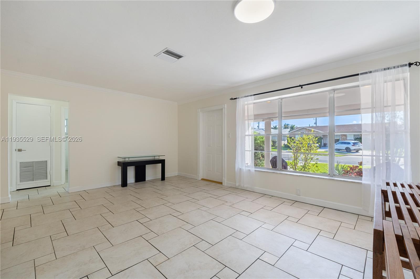 Elegant master bedroom retreat at 232 6th St - Home in Dania Beach