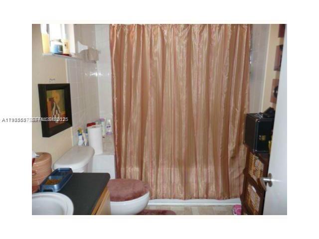 Aqua Vista Townhomes Cond