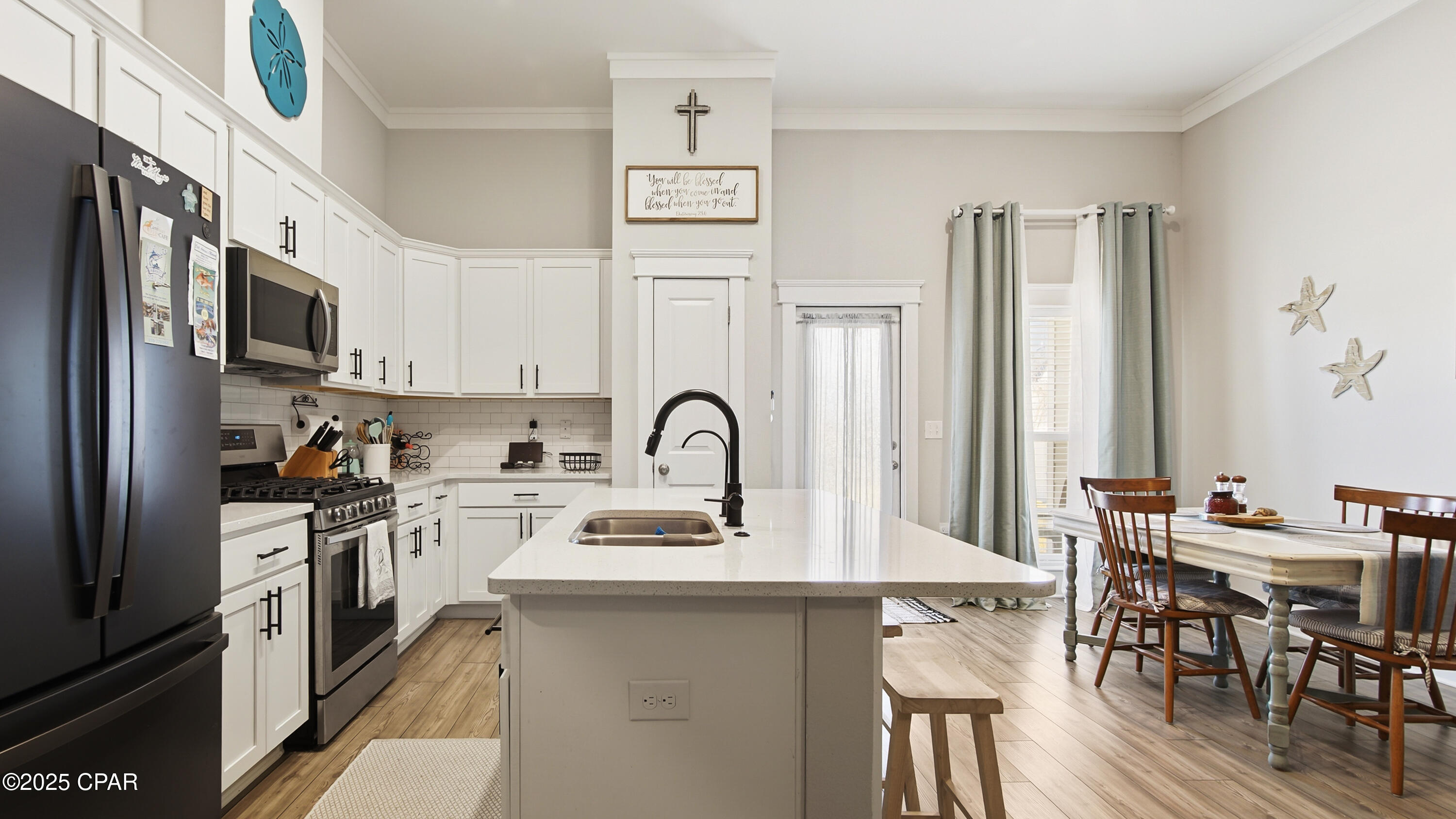 Image 12 For 102 St Charles Street