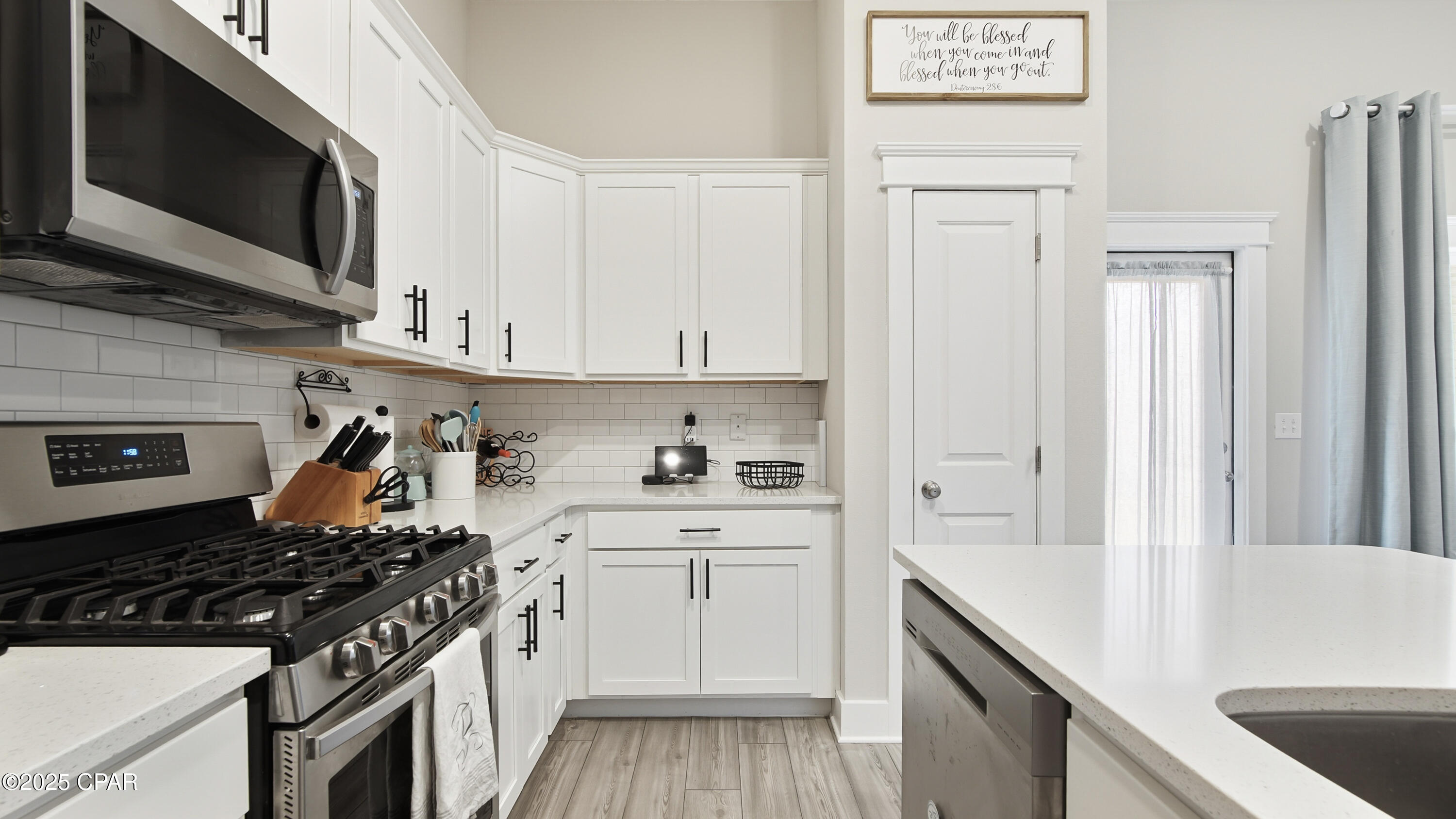 Image 13 For 102 St Charles Street