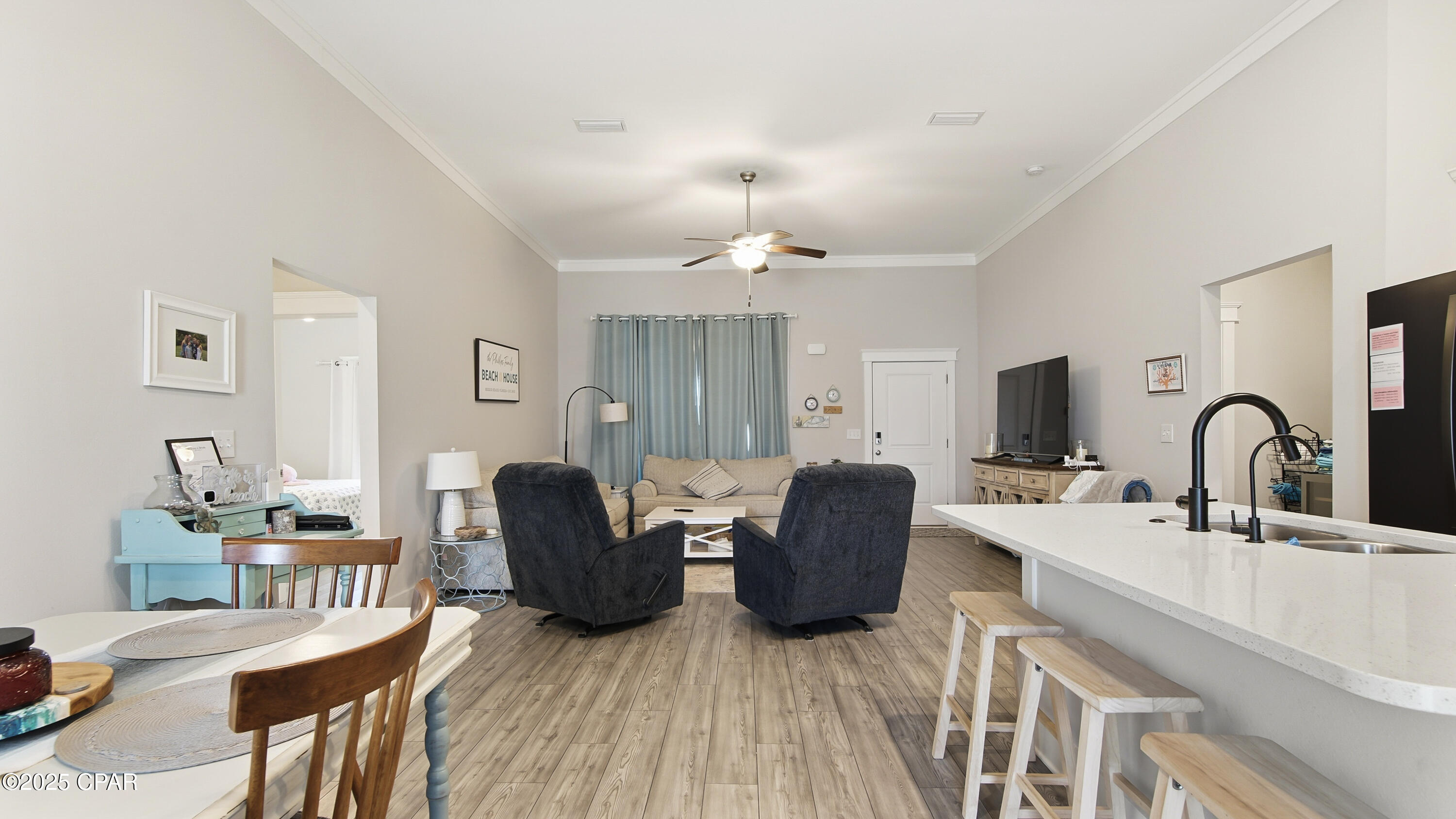 Image 17 For 102 St Charles Street