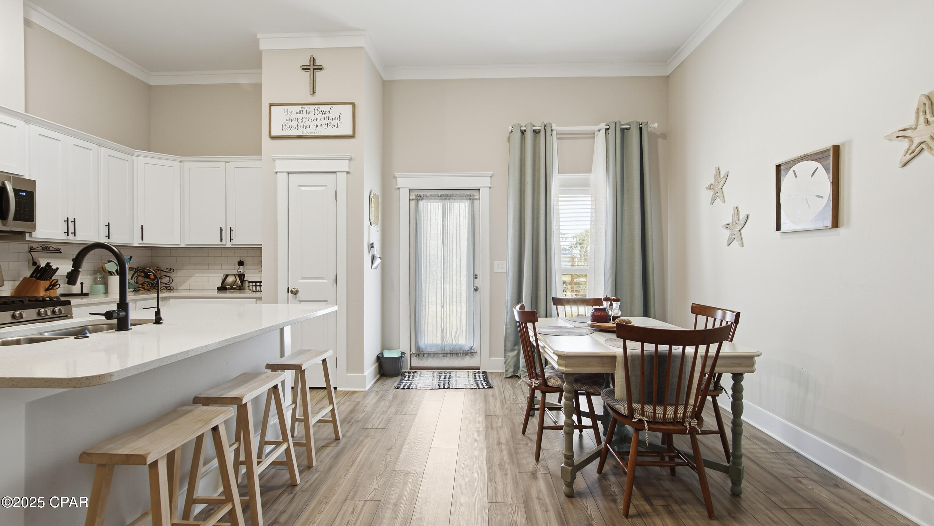 Image 18 For 102 St Charles Street