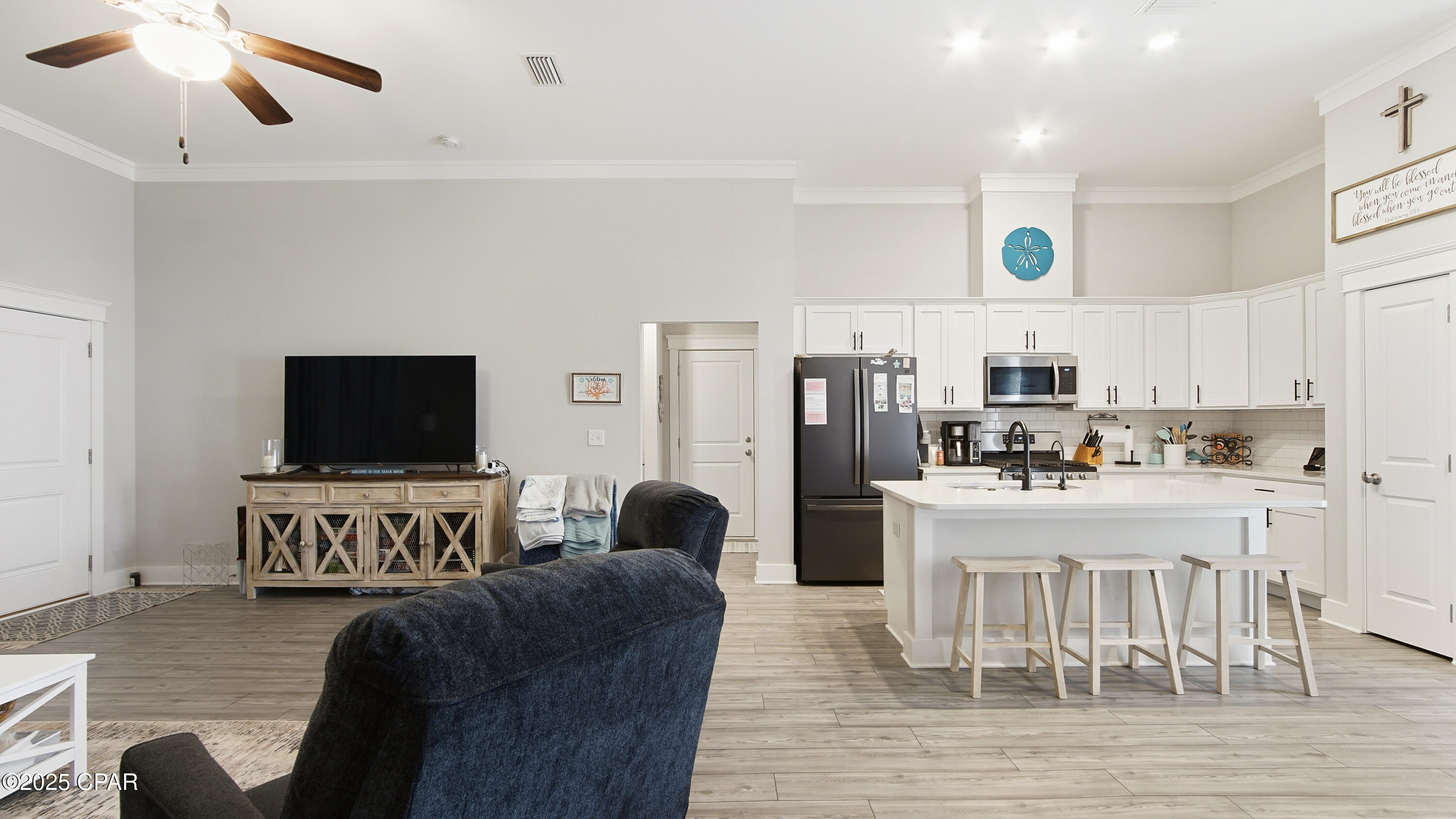 Image 26 For 102 St Charles Street