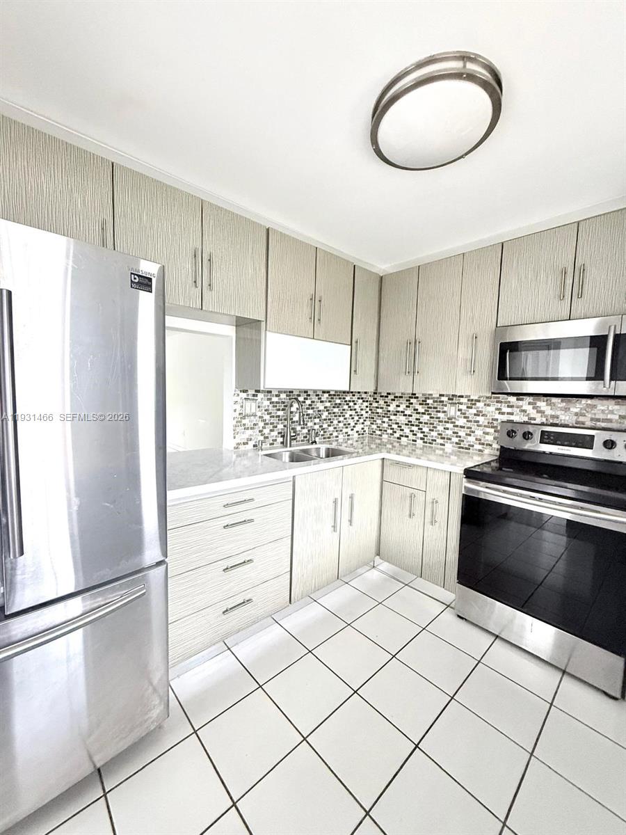 Rolling Green Condo B