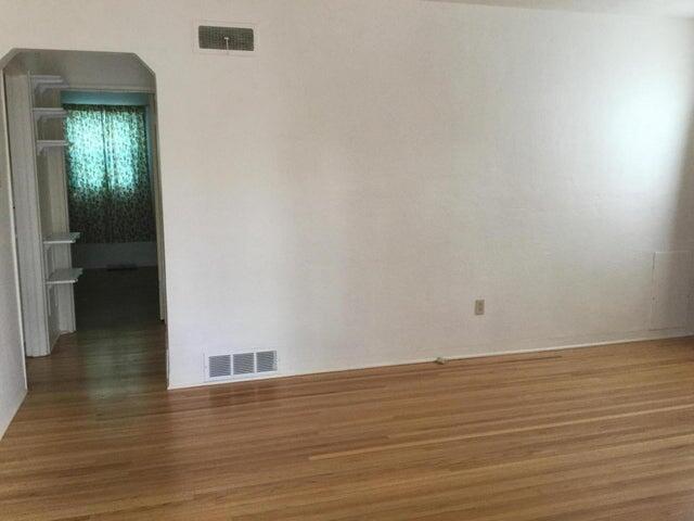 Homes for sale in Albuquerque, NM | 612 W Monroe St Se, Albuquerque, NM 87108 | MLS# 1096059