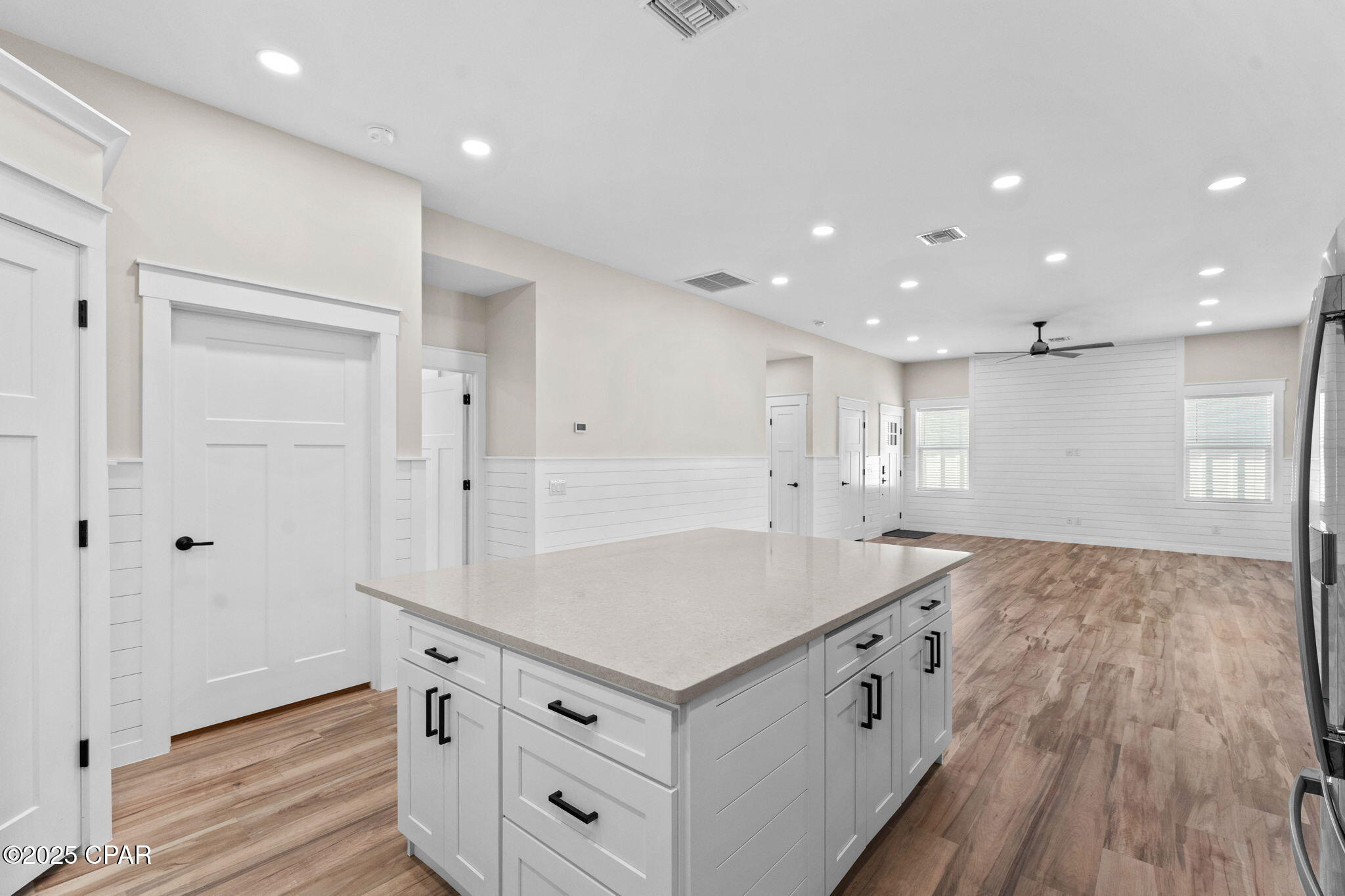 Image 25 For 6714 Harbour Boulevard