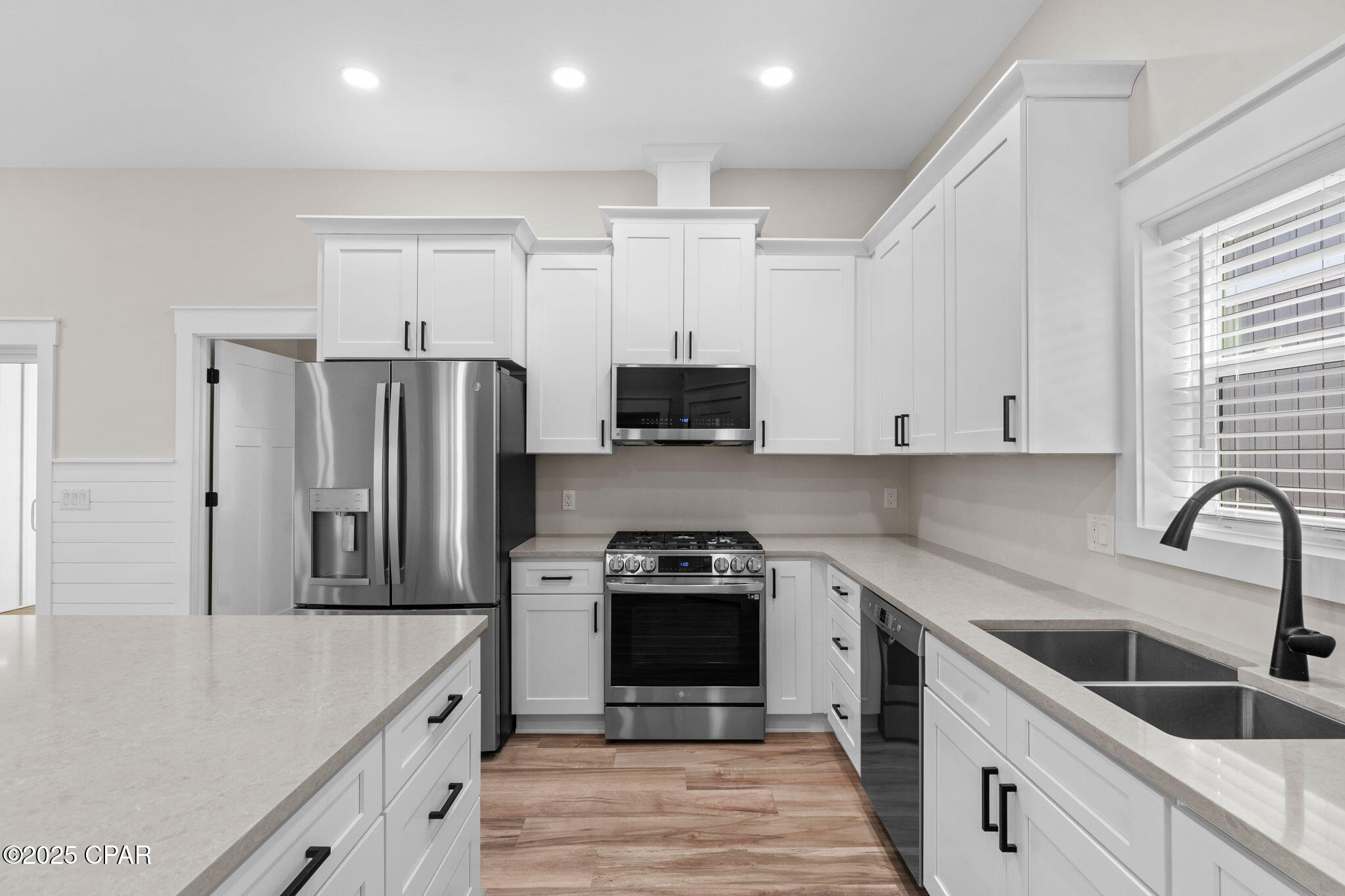 Image 32 For 6714 Harbour Boulevard