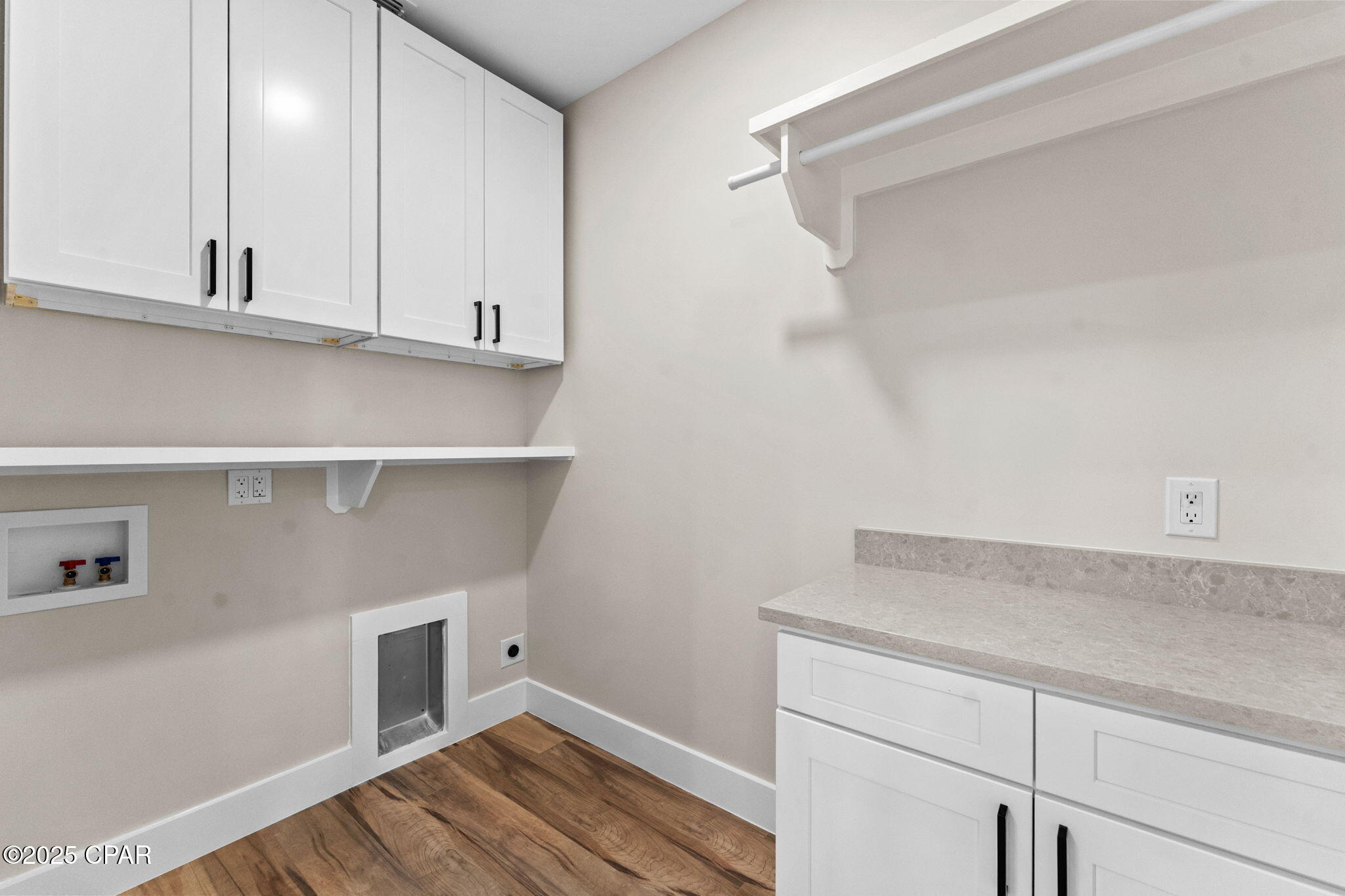 Image 35 For 6714 Harbour Boulevard