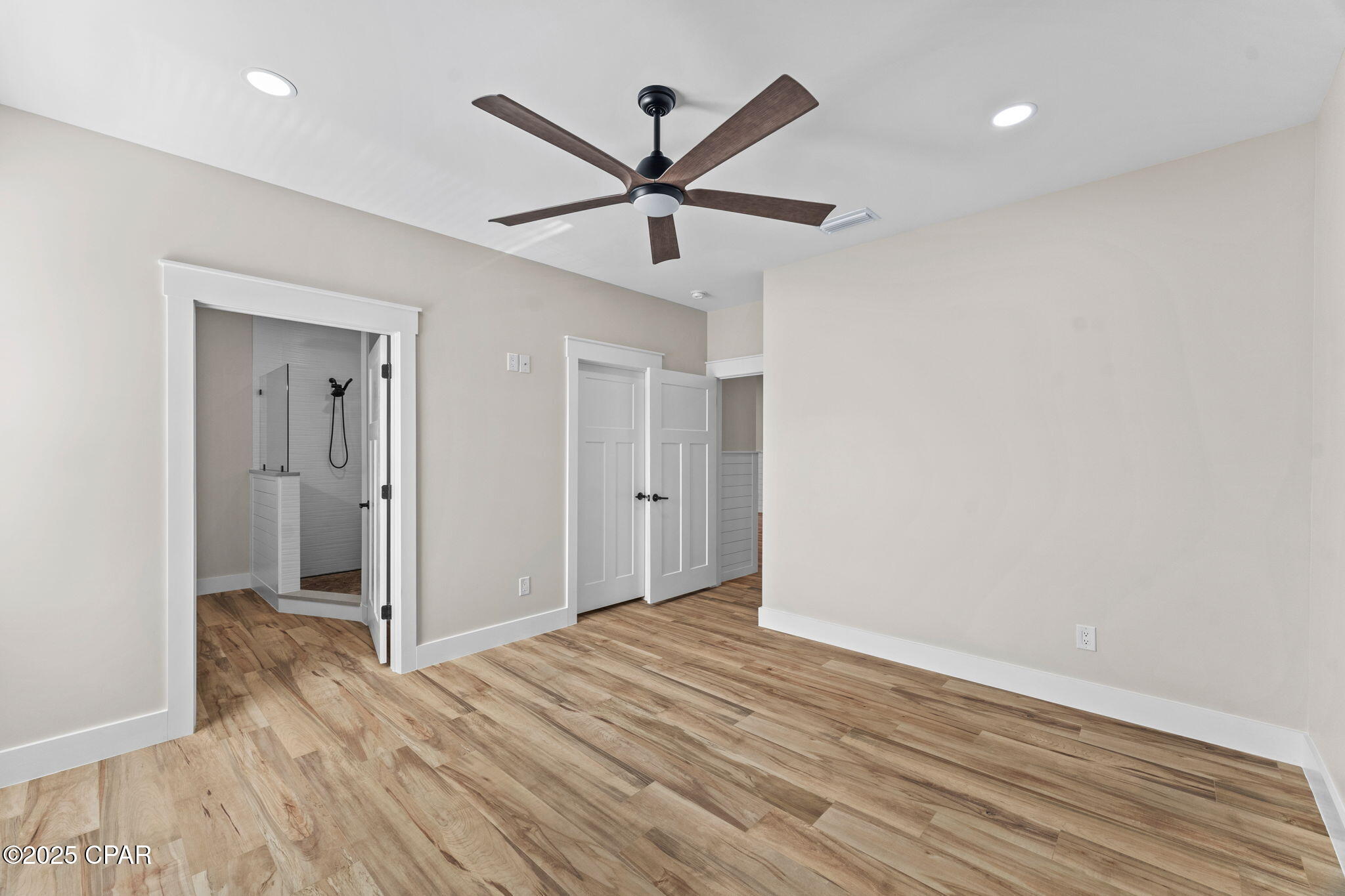 Image 40 For 6714 Harbour Boulevard