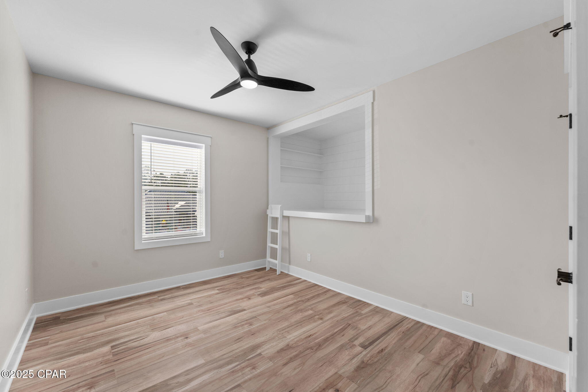 Image 42 For 6714 Harbour Boulevard