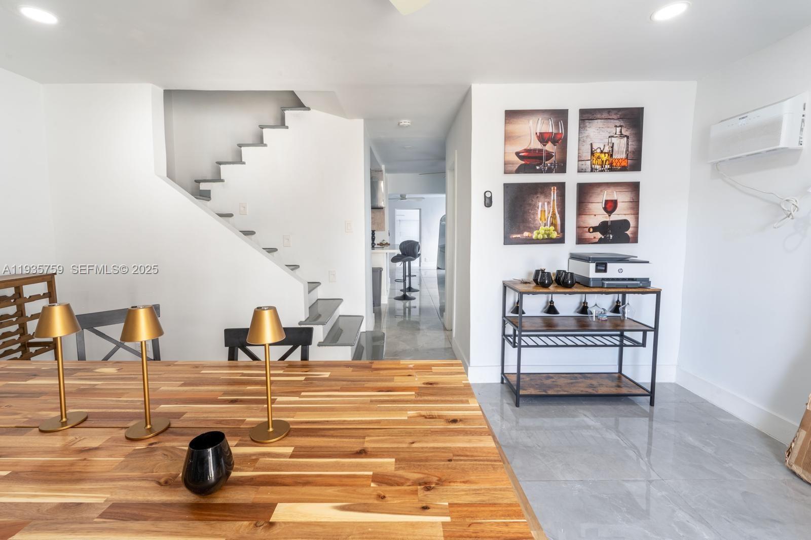 711 85th St, Miami Beach, Florida 33141