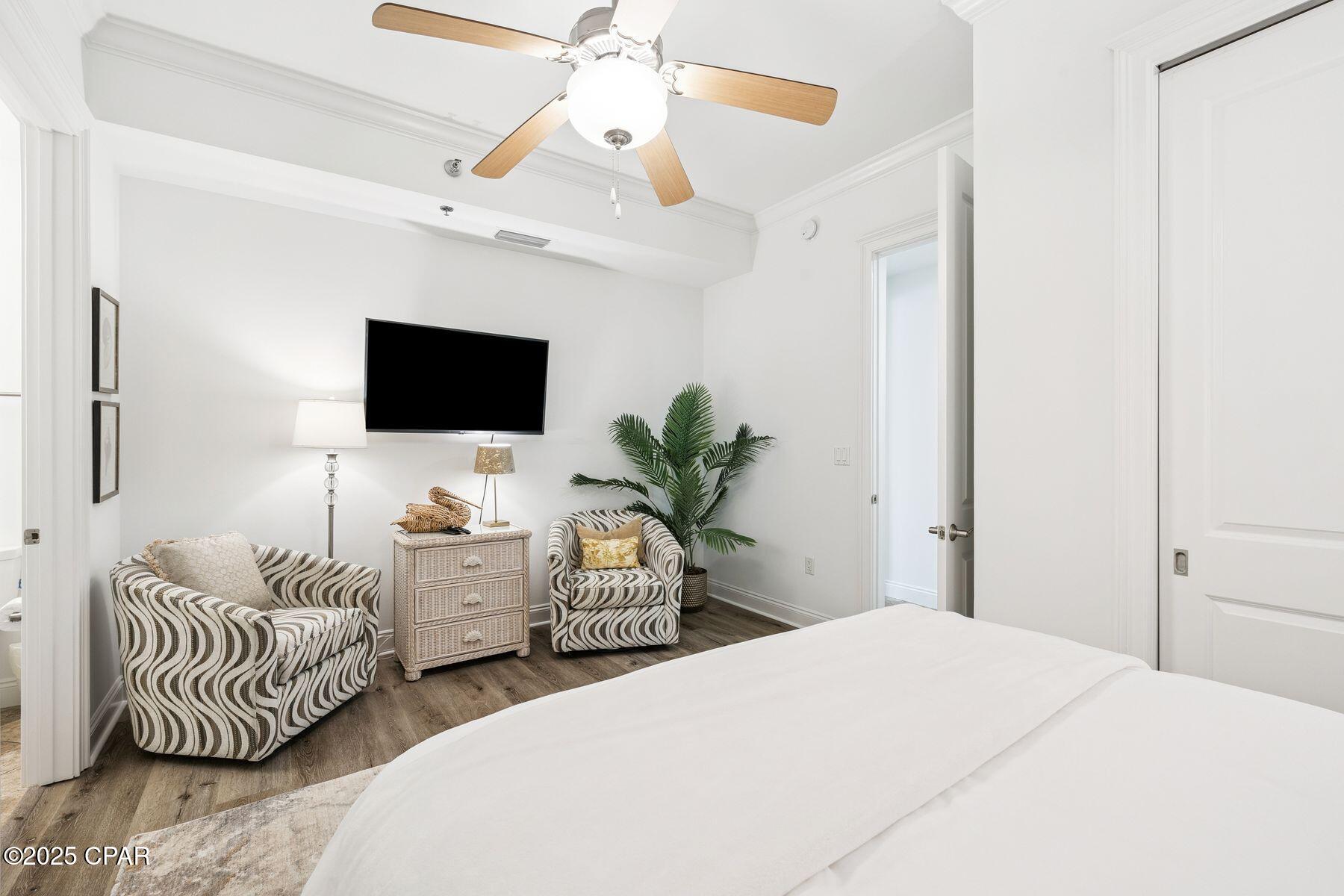 Image 17 For 118 Carillon Market Street 102