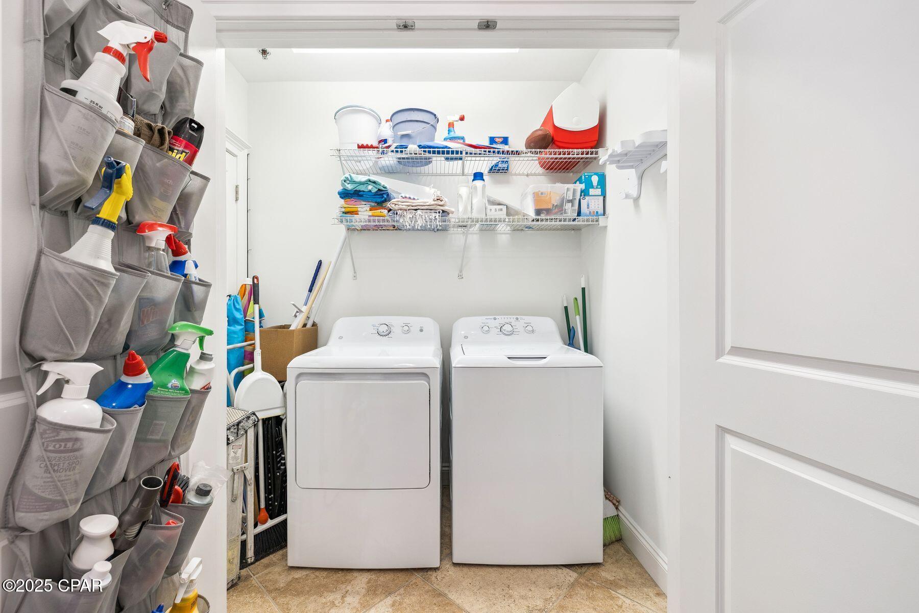 Listing photo id 22 for 118 Carillon Market Street 102