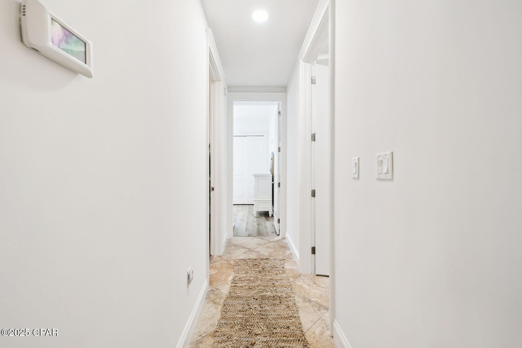 Listing photo id 24 for 118 Carillon Market Street 102