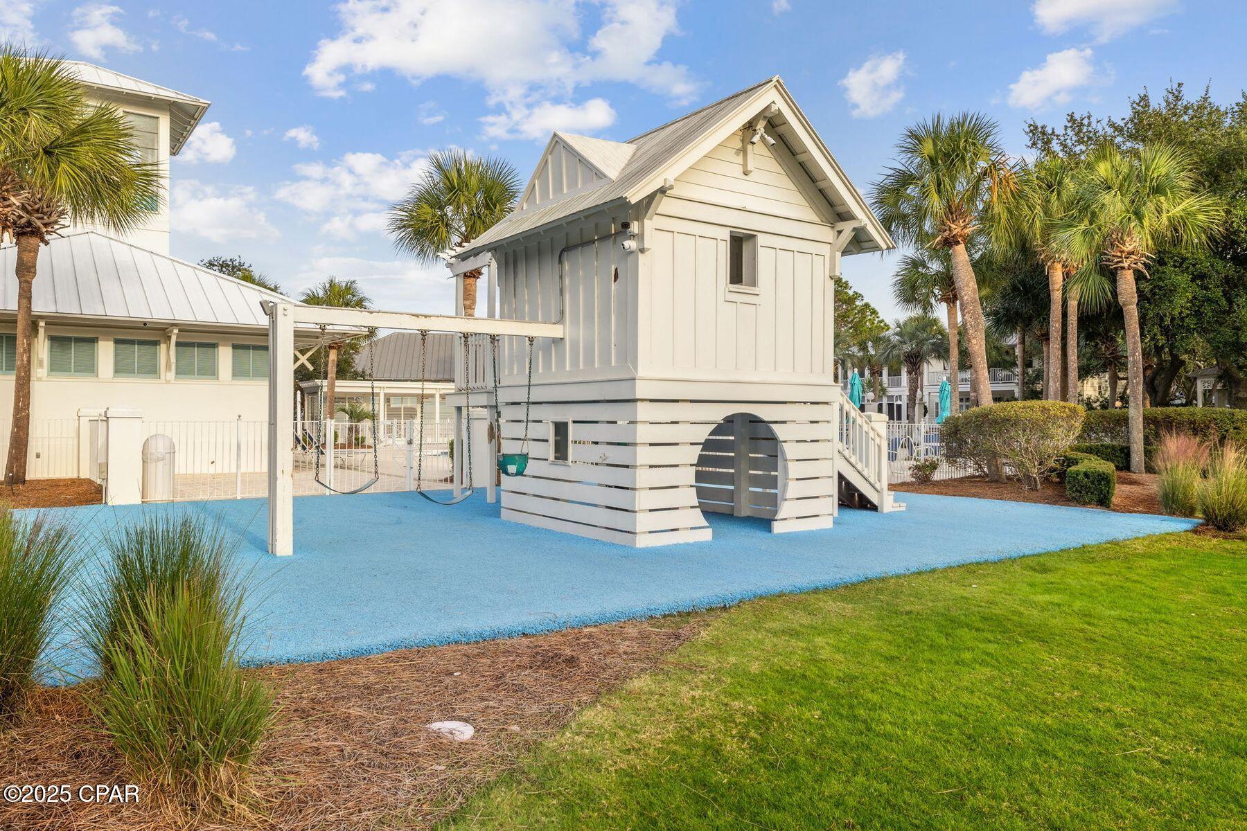 Listing photo id 37 for 118 Carillon Market Street 102