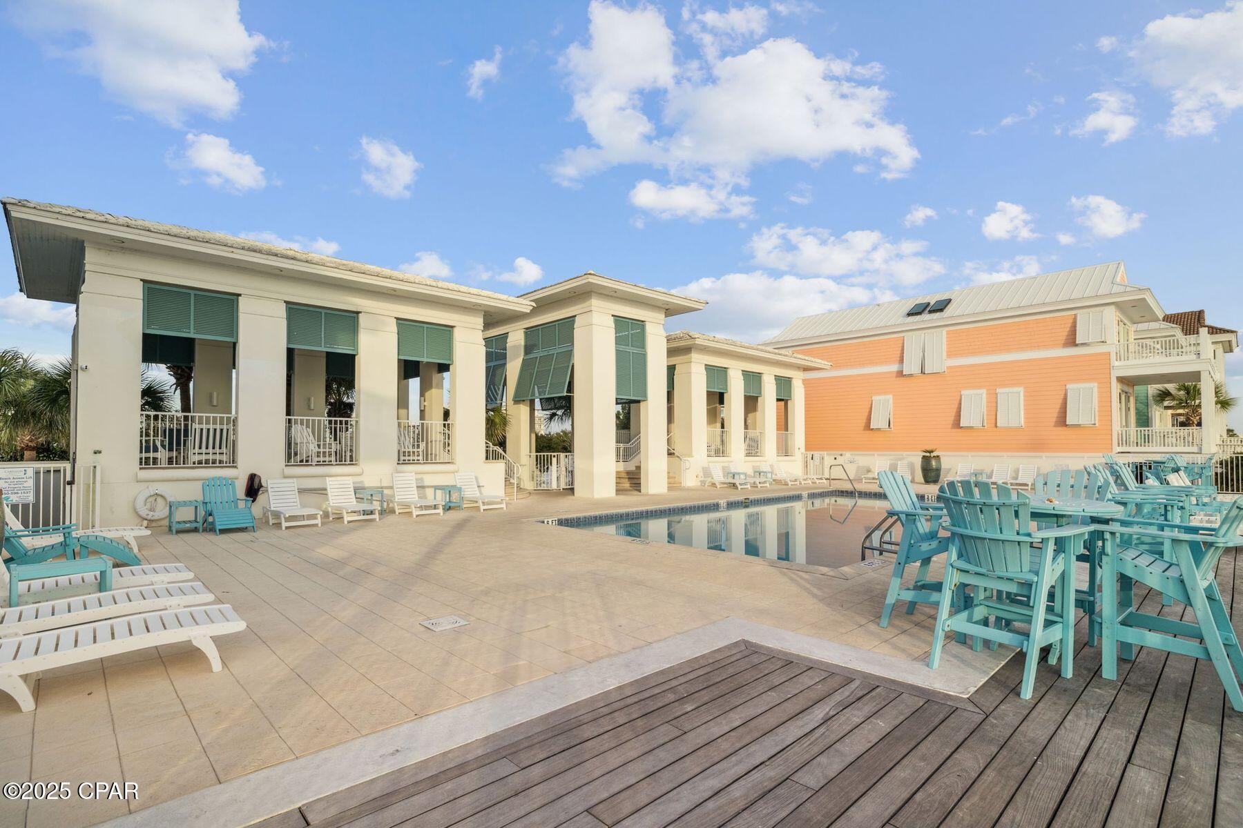 Image 47 For 118 Carillon Market Street 102