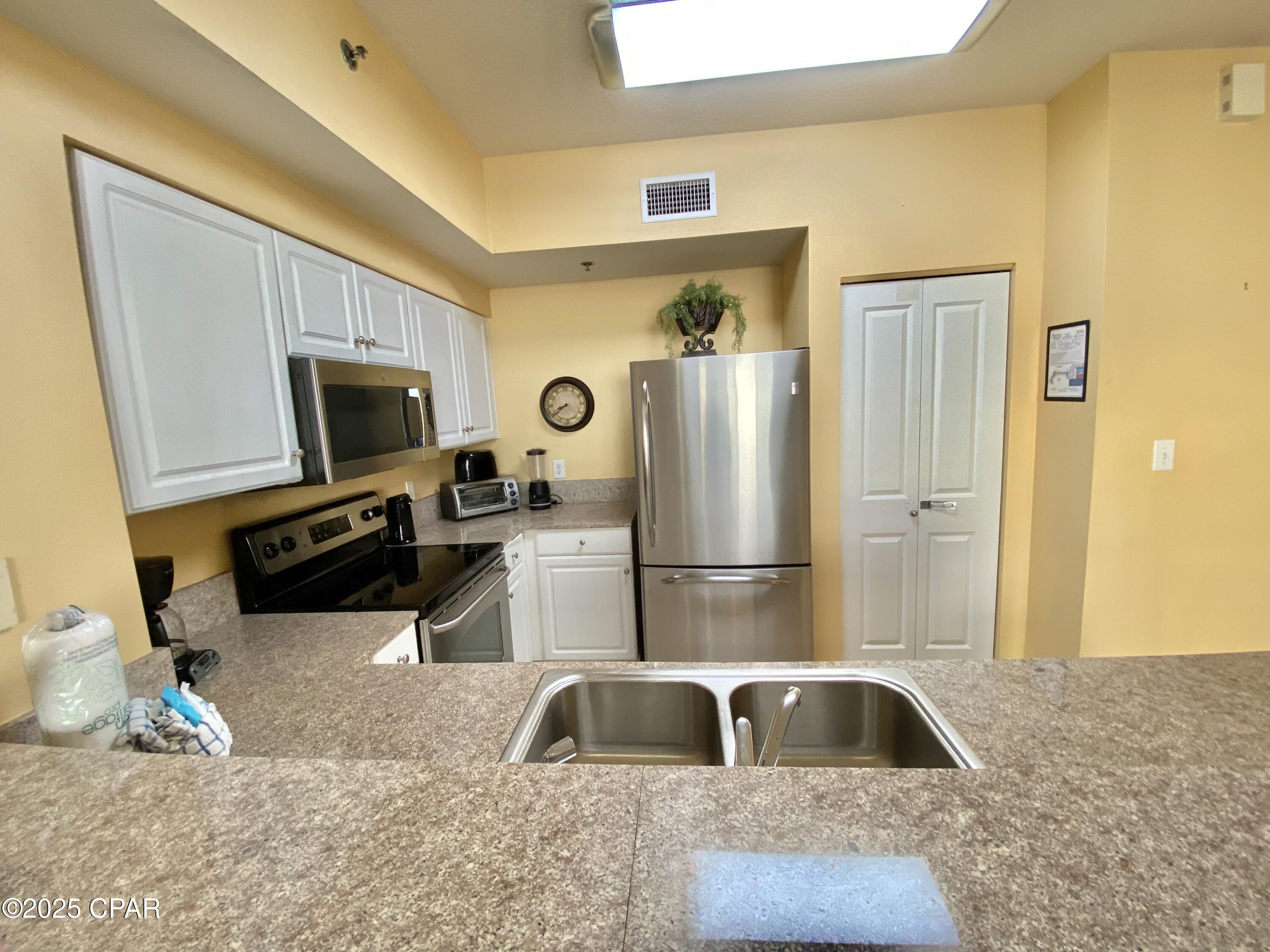 Image 32 For 9900 Thomas Drive 2302