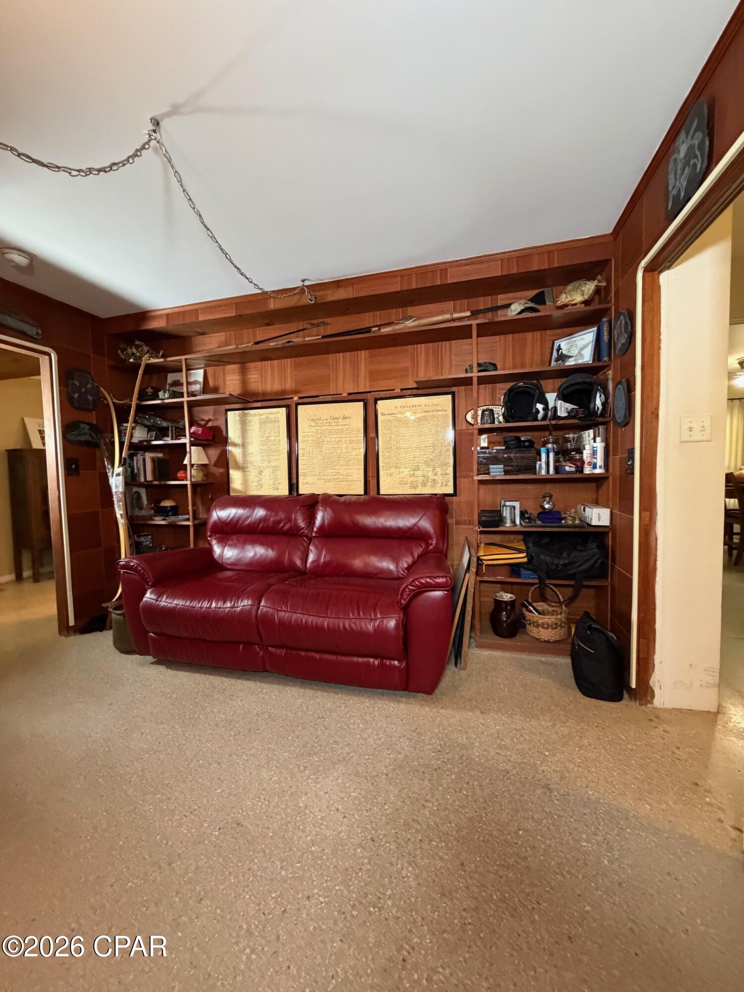 Listing photo id 17 for 405 Bay Shore Drive