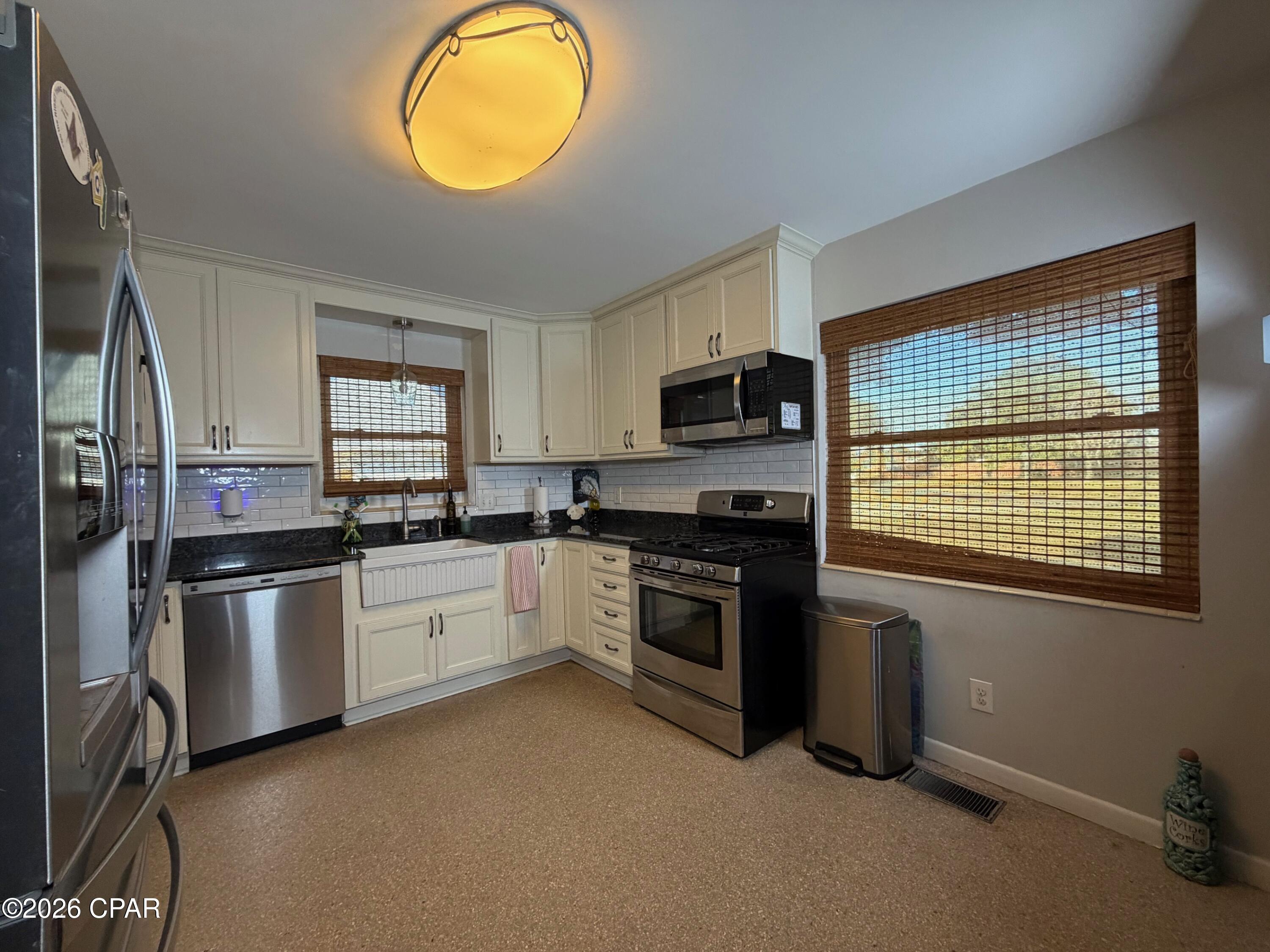 Image 21 For 405 Bay Shore Drive