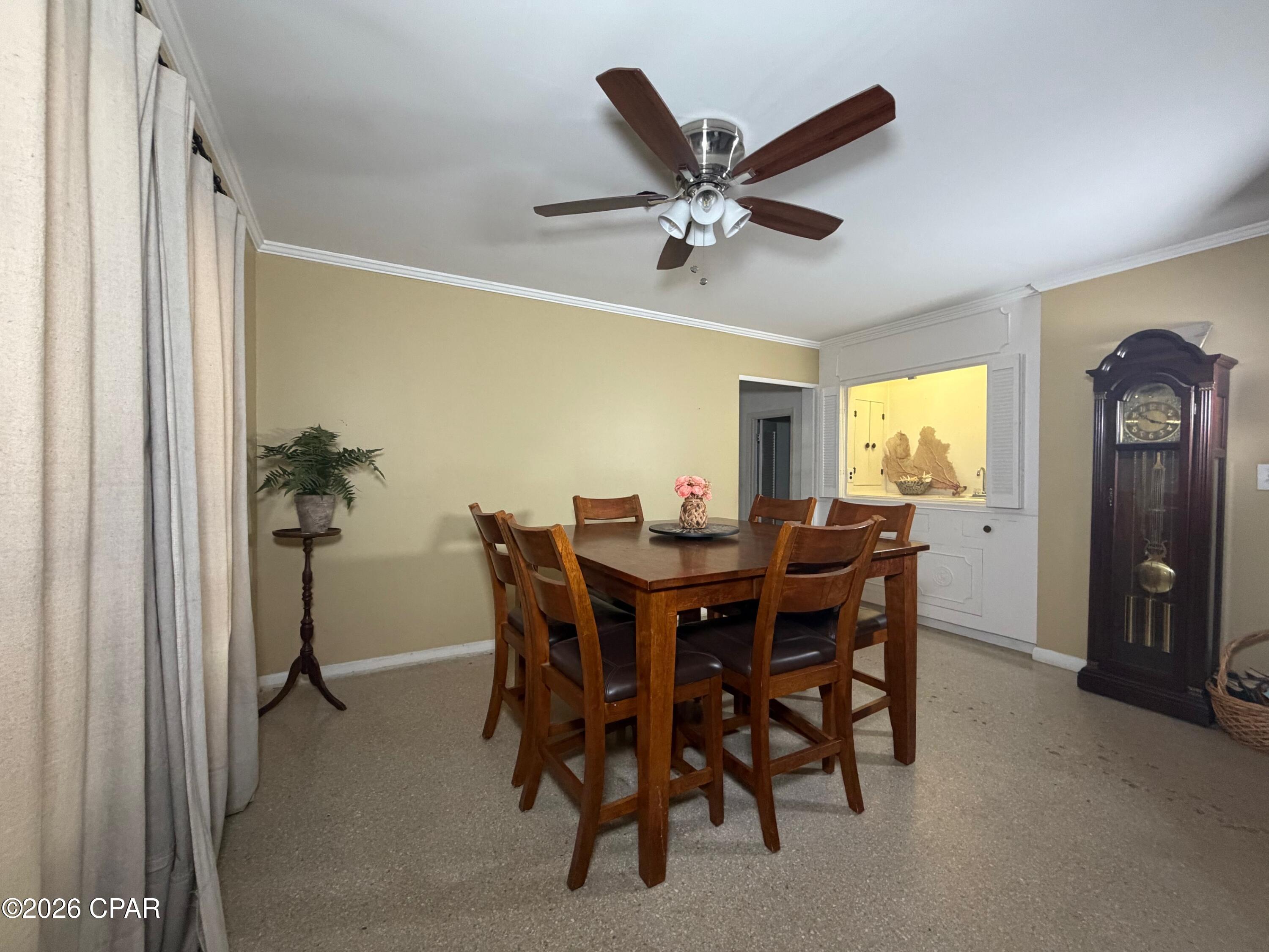 Listing photo id 32 for 405 Bay Shore Drive