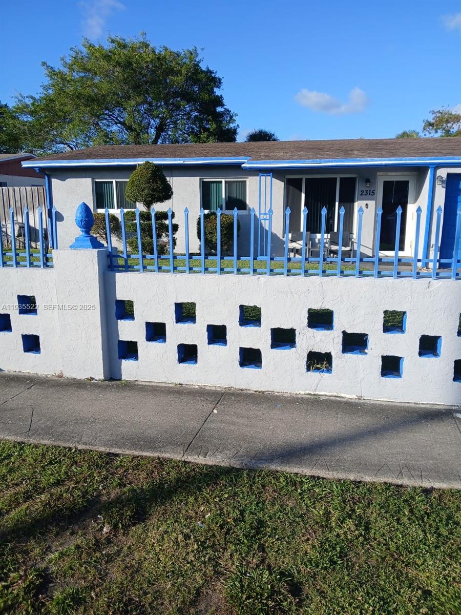 Esquire Lake Estates Sec