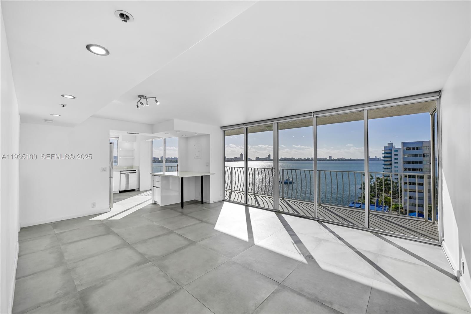 The Grandview Palace Cond