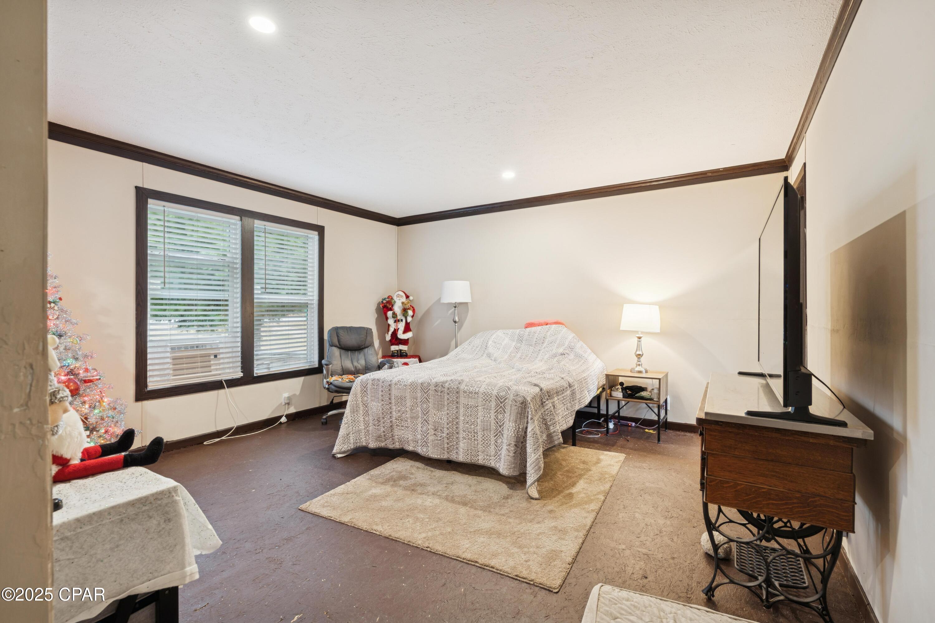 Image 15 For 214 Lakepoint Road