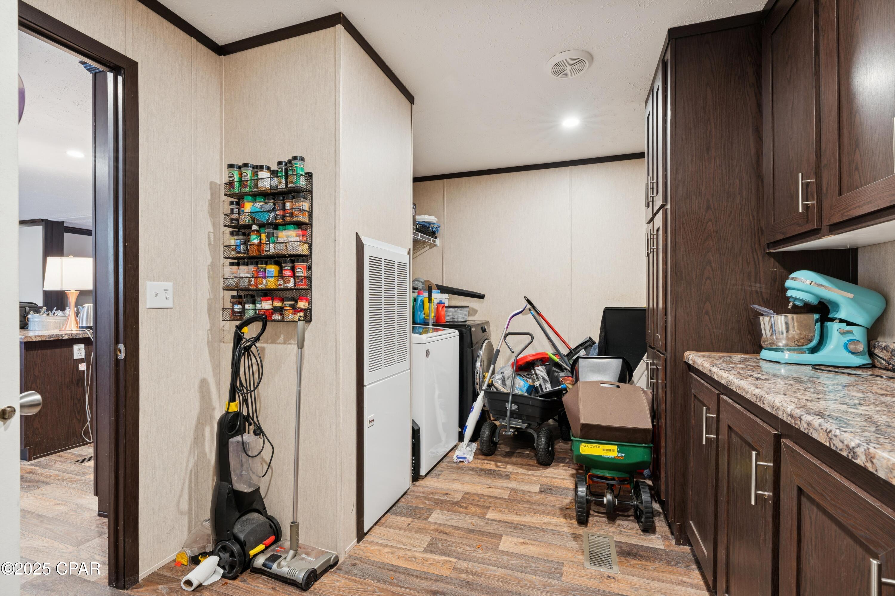 Image 16 For 214 Lakepoint Road