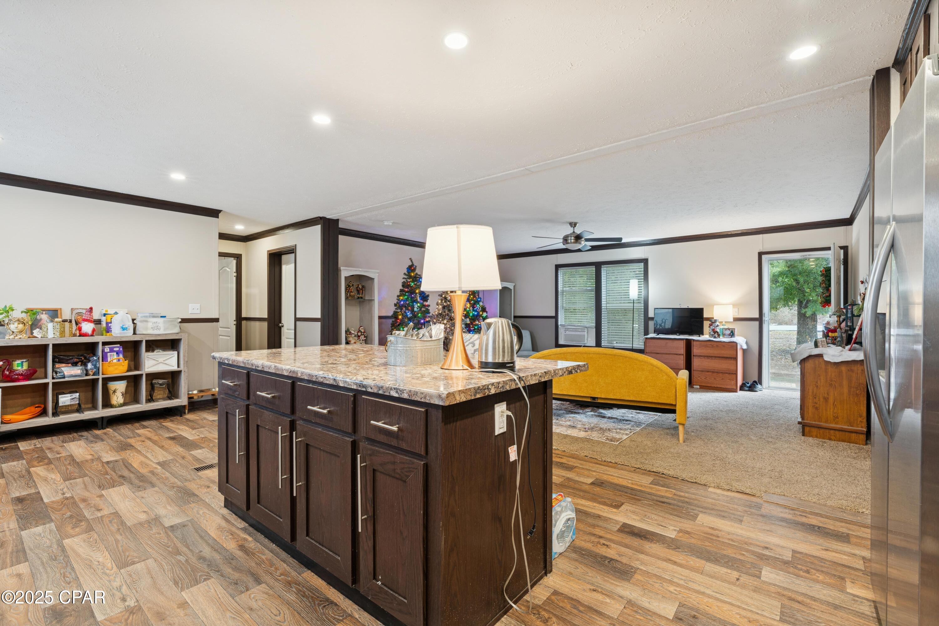 Image 9 For 214 Lakepoint Road